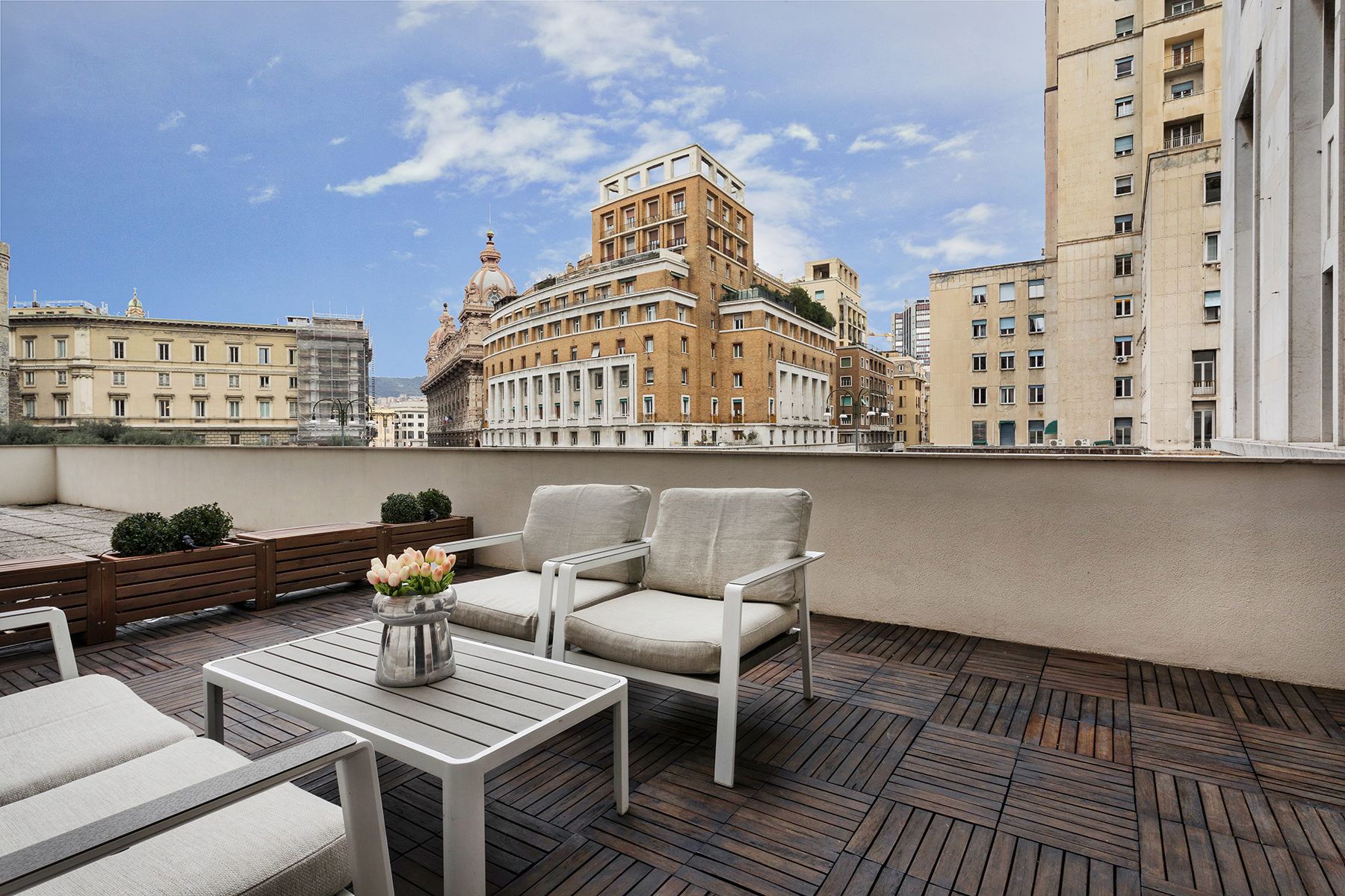The privilege of living in Piazza Dante