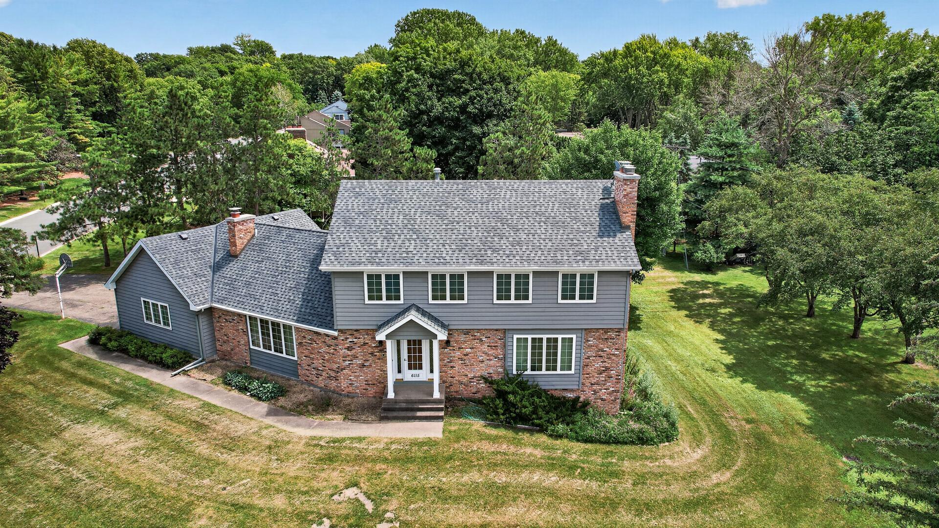 West Bloomington Luxe: 4 BR One Level near Hyland