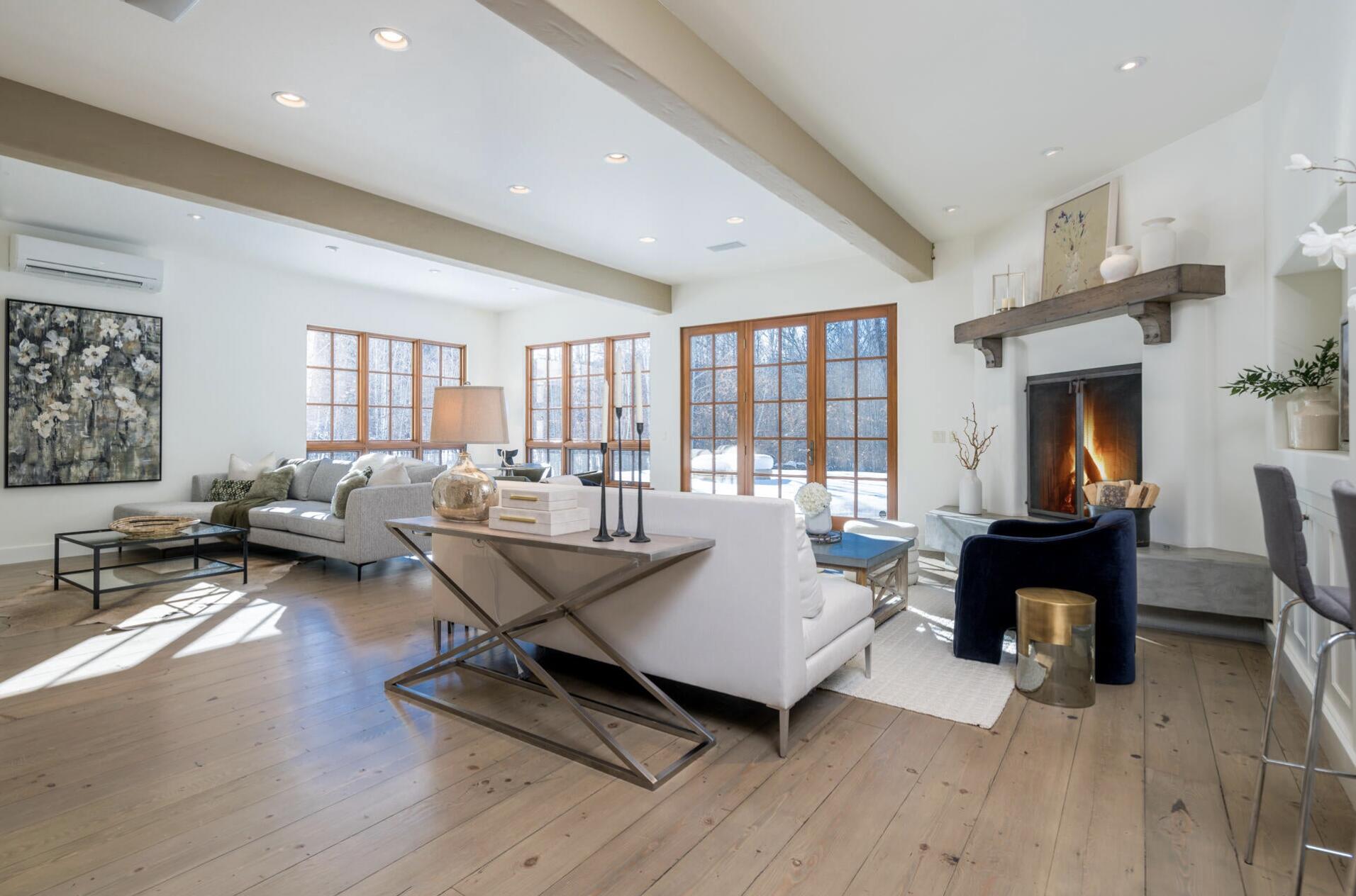 Immaculate Sun Valley Home Only 15 Minutes From the Lifts