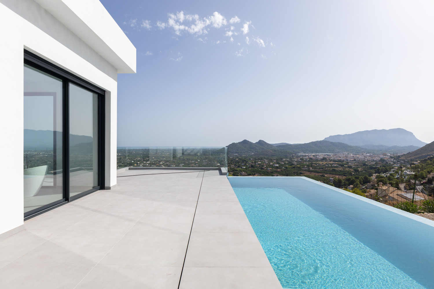 Fantastic luxury villa with unobstructed dream views