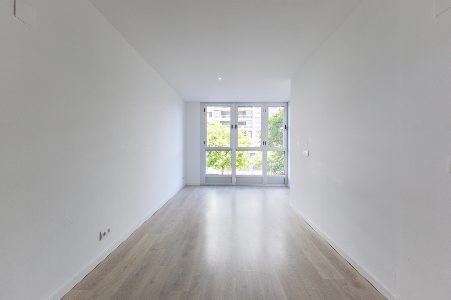 Flat with garage and storage room in Malilla