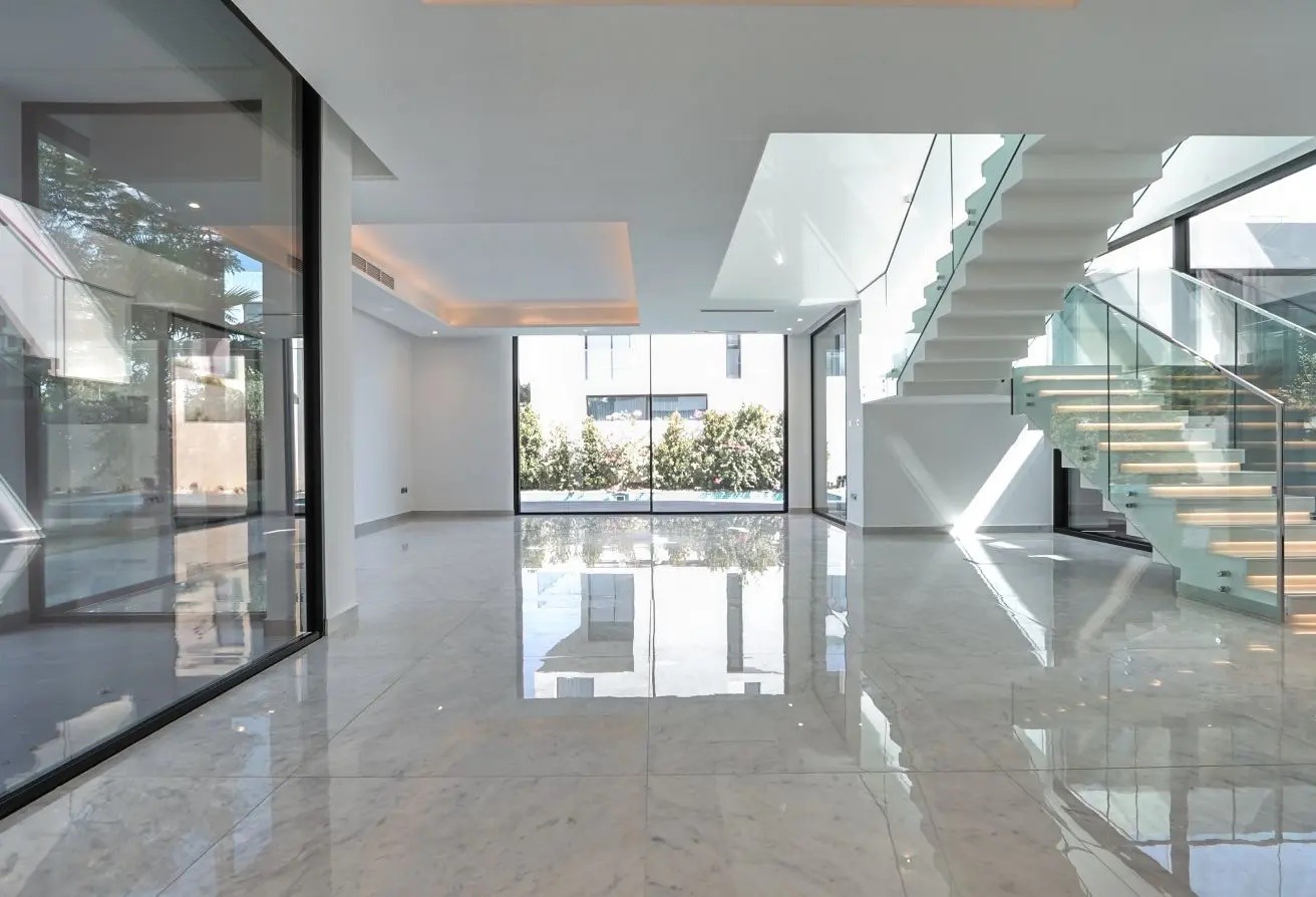 Corner Villa | Exceptional Privacy | 5 Bed + M