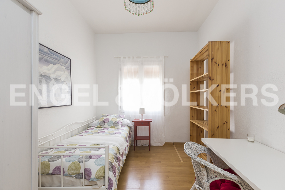 Room #4 in shared student apartment in Chamberí