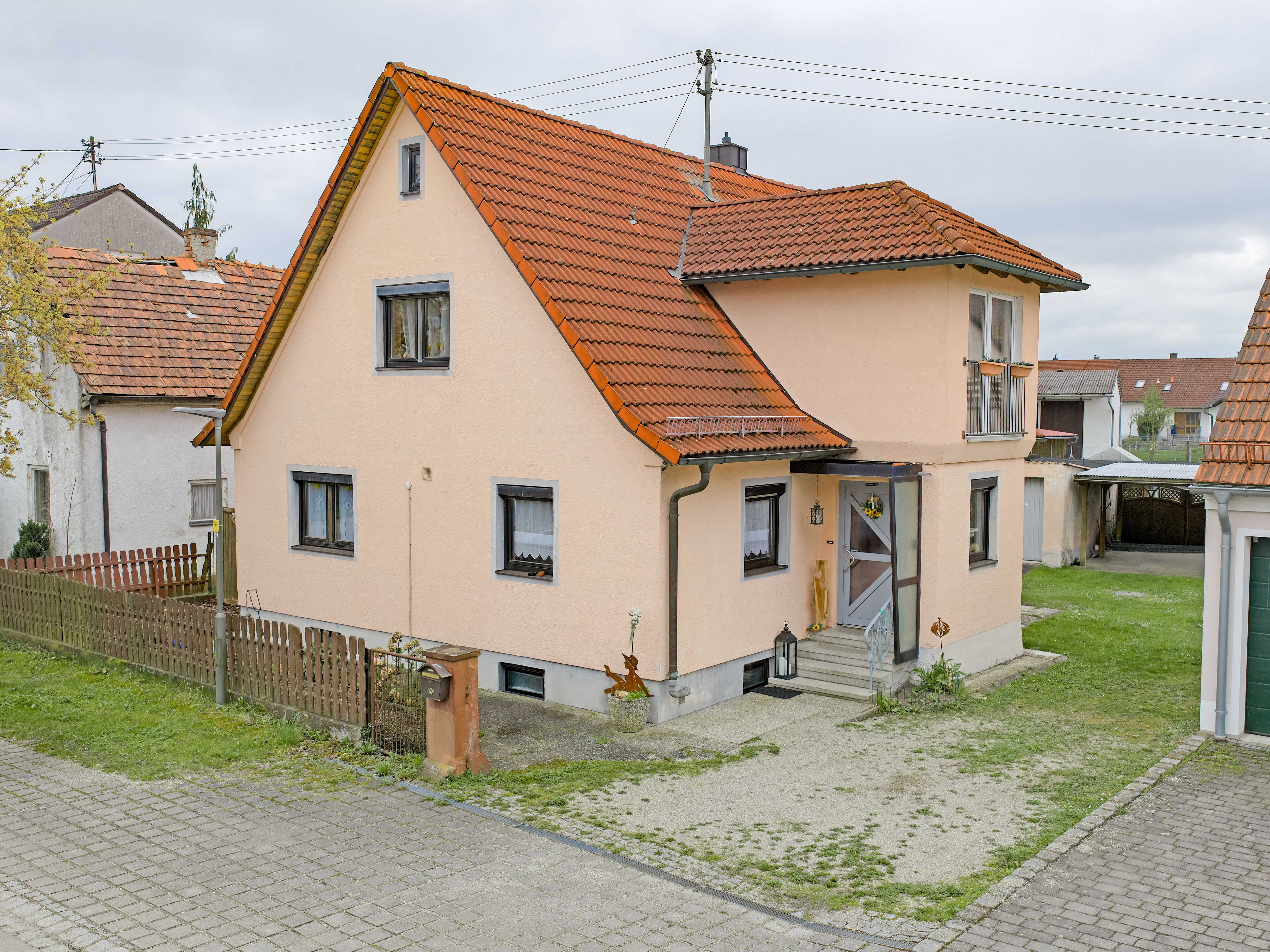 Charmantes Einfamilienhaus mit viel Potenzial in ruhiger Lage