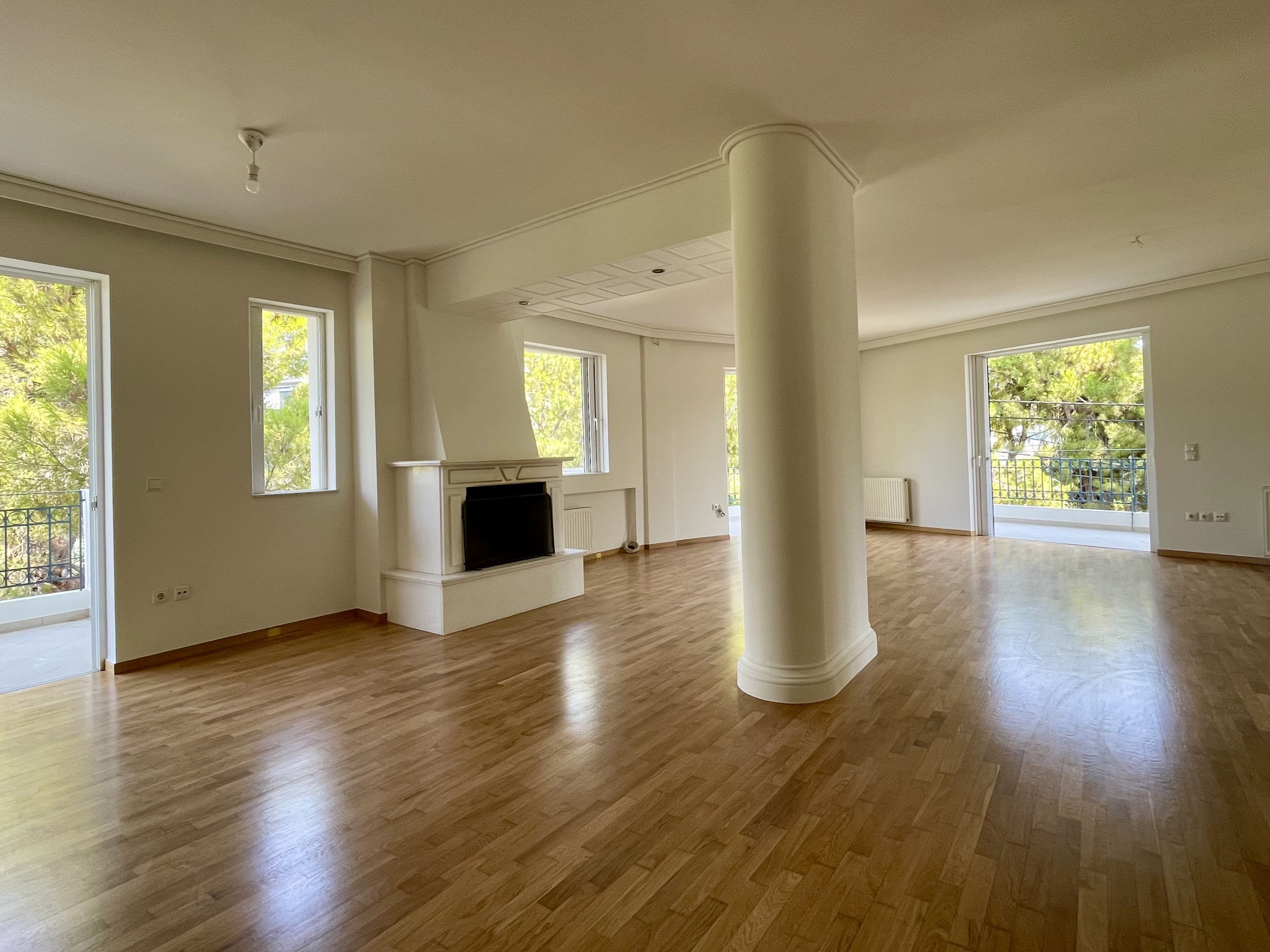 Elegant 220sq.m. duplex apartment with beautiful views
