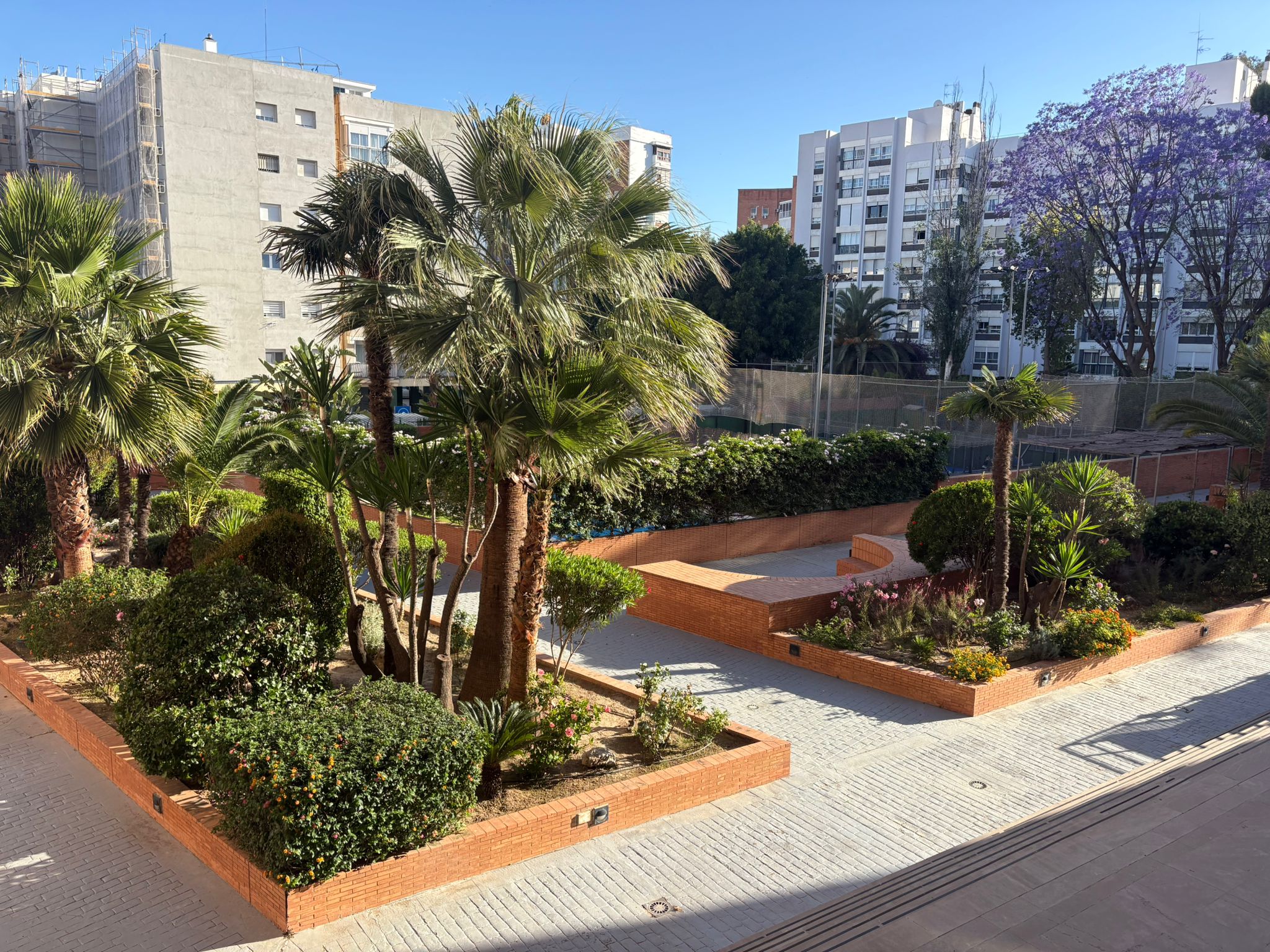 Exclusive Home in El Porvenir, Seville with Swimming Pool, Padel Courts, Garage and Lift in a Prime Location