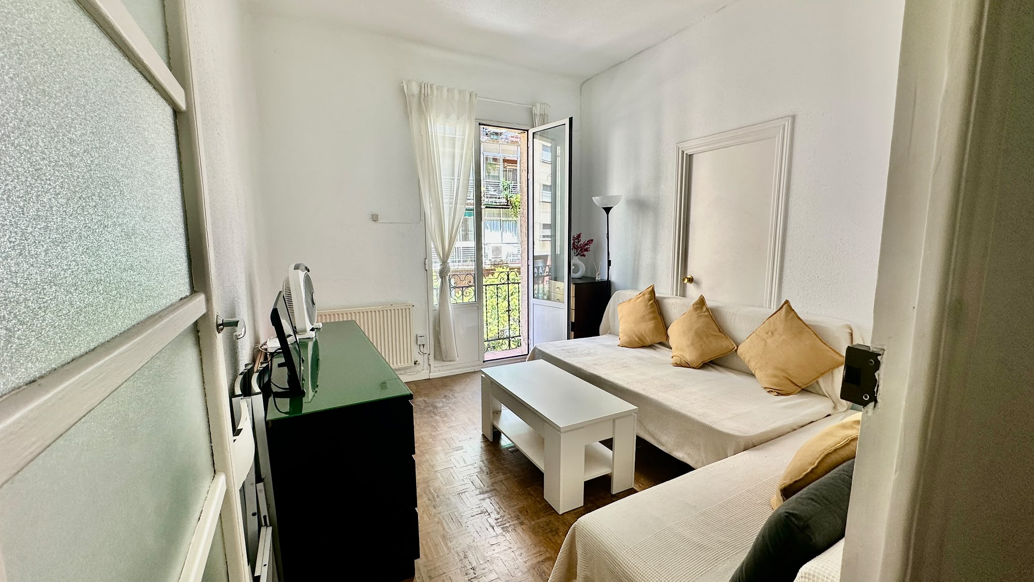 4-bedroom student apartment. Move-in ready in Gaztambide–Chamberí.