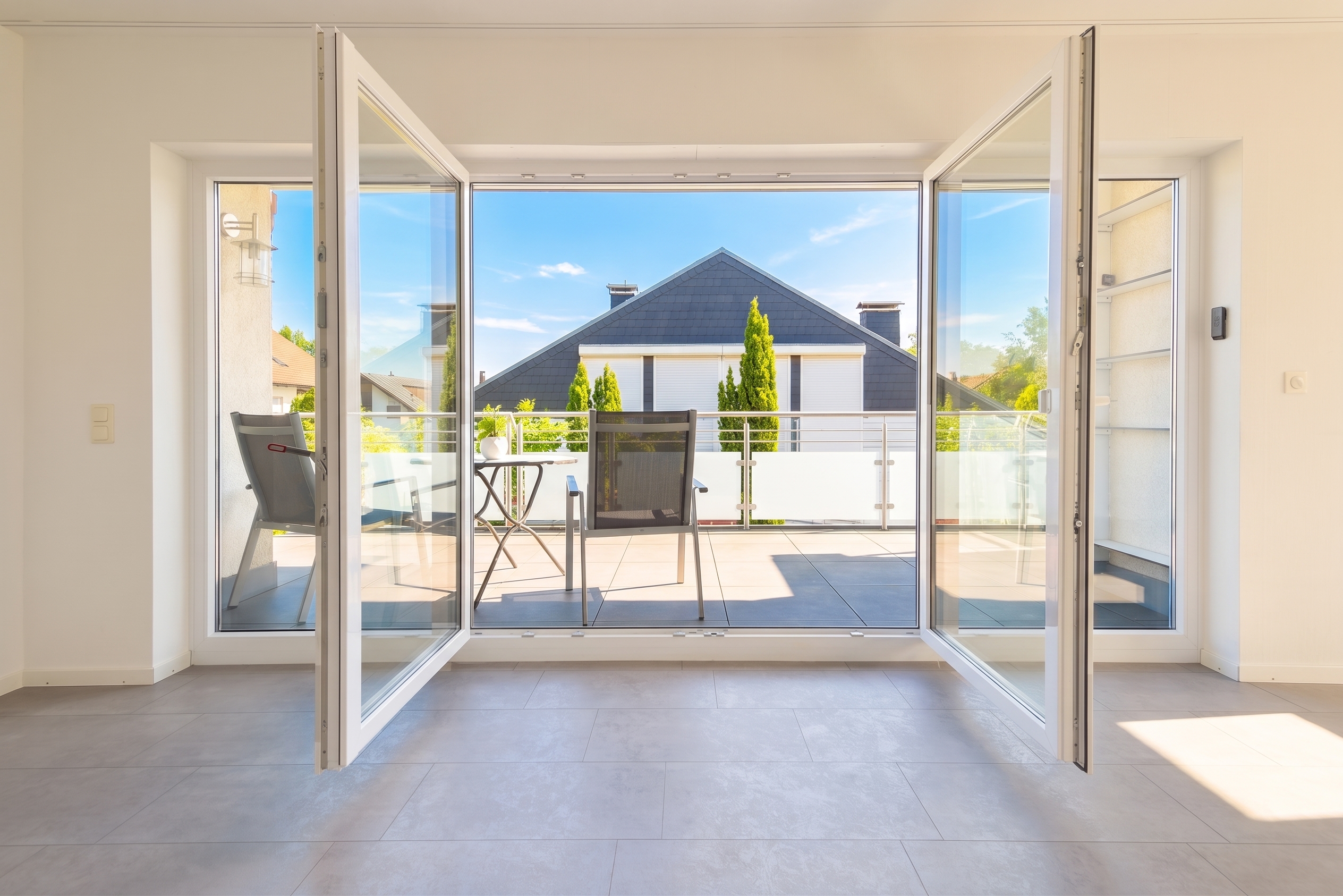 Schickes Dachgeschossjuwel in begehrter Lage von Leider – hell, sonnig und mit großem Balkon