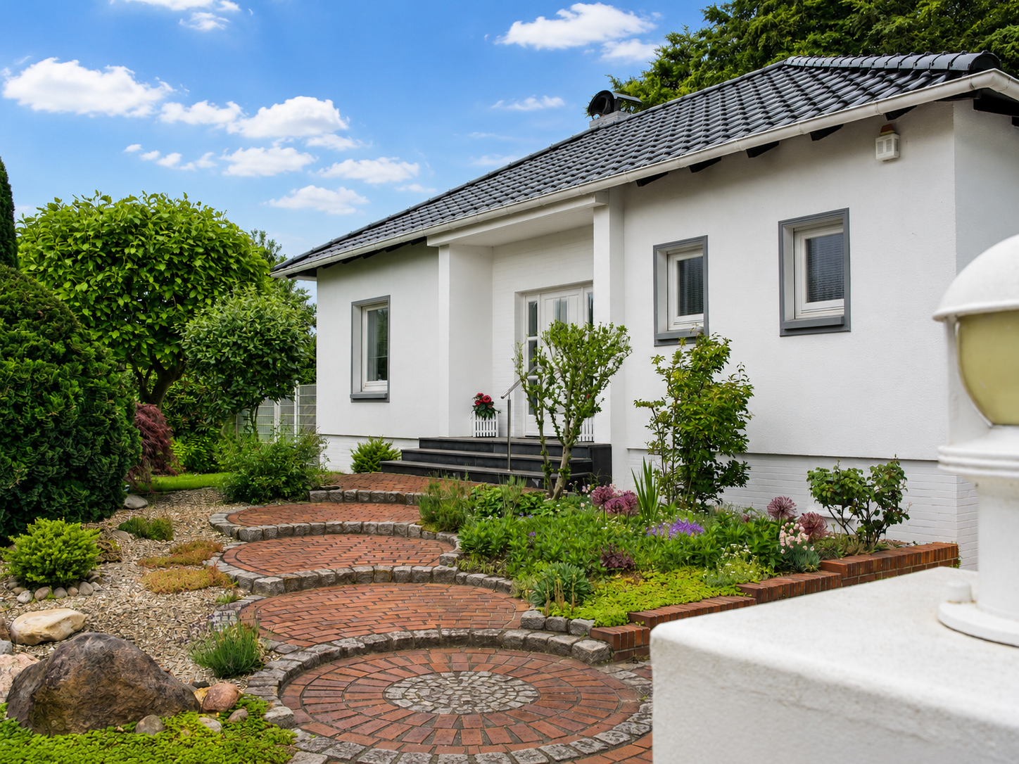 Gepflegter Bungalow mit privater Gartenidylle im Grünen