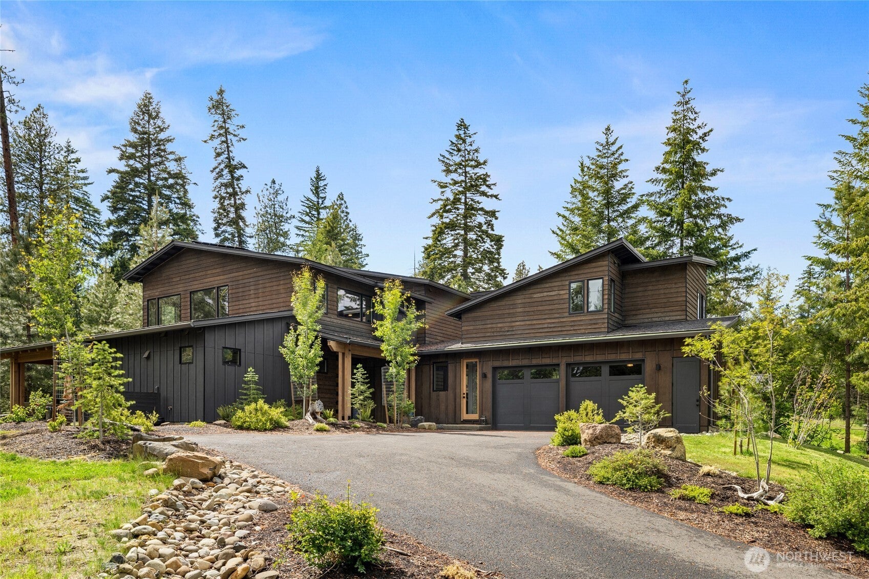 Surrounded by Nature, Crafted for Comfort