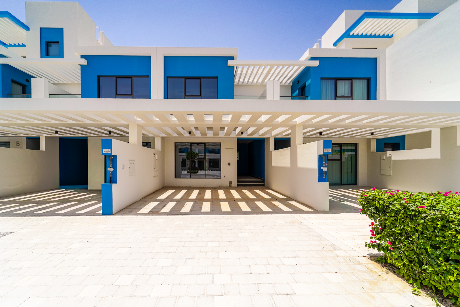 Lagoons Living | Bright Single Row Villa