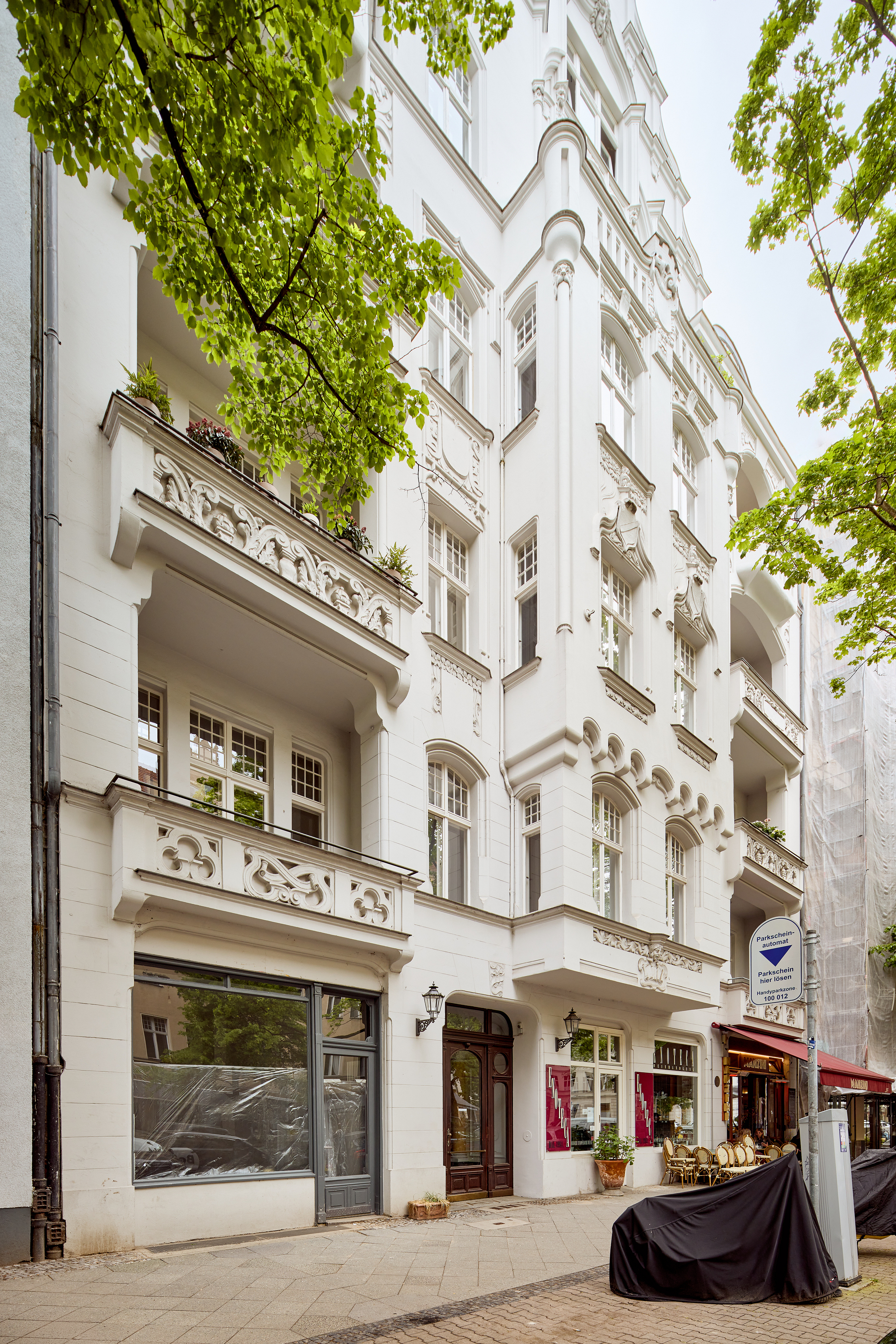 Repräsentative Dachgeschosswohnung mit Südterrasse in Top-Lage nahe Ludwigkirchplatz