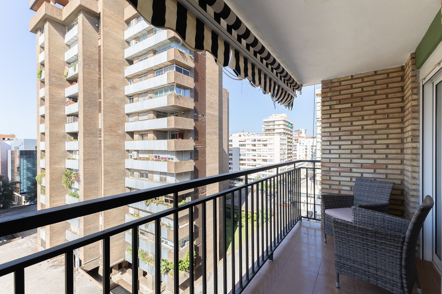 Spacious 7th-floor home with two terraces in Jaume Roig area