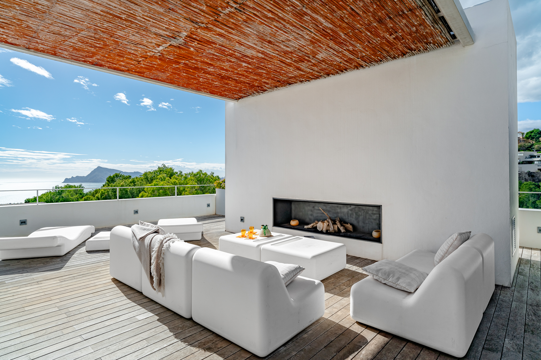 Iconic villa with panoramic sea views, Altea
