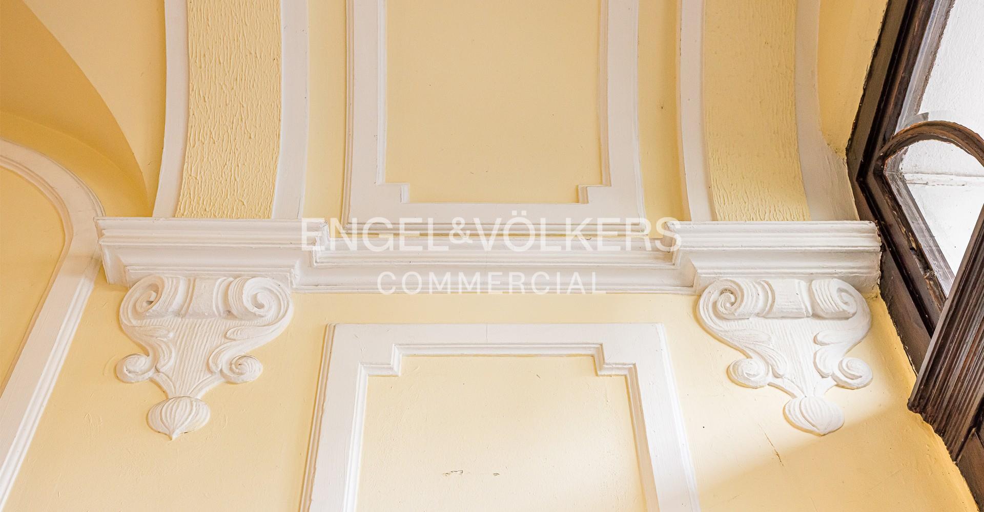 Charming corner house with a high-quality finished attic