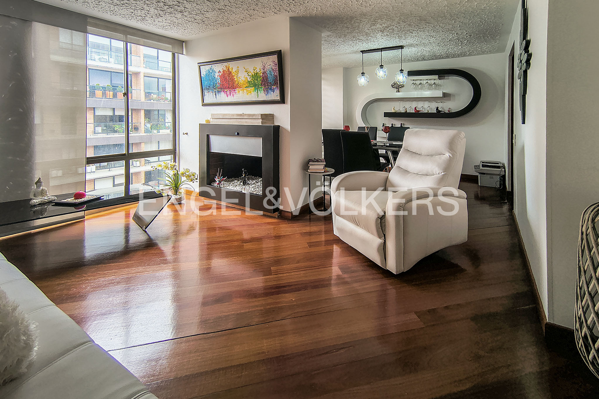Apartamento con terraza para arriendo en Pasadena