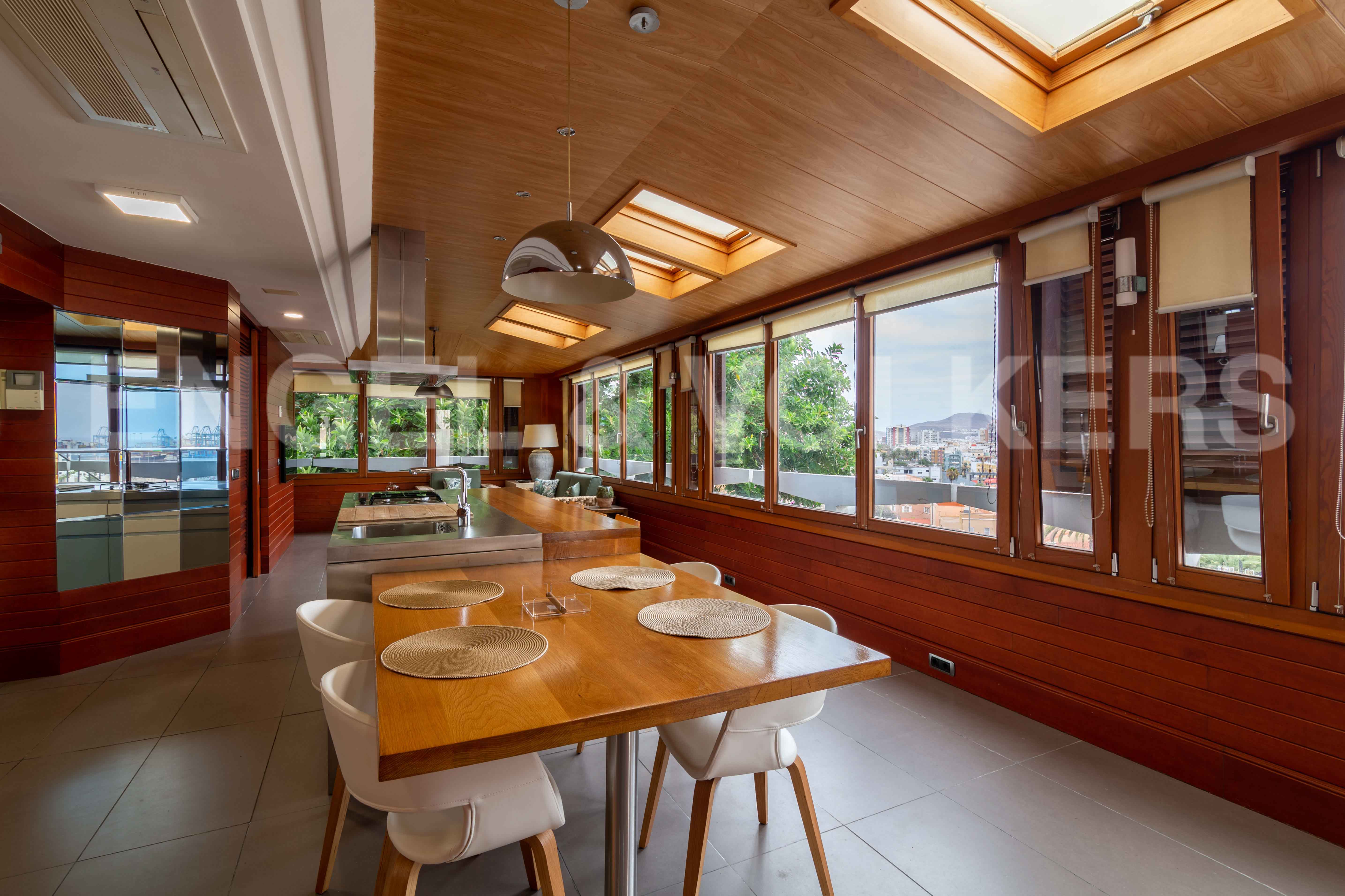 Charming Apartment with Sea Views for long-term rental