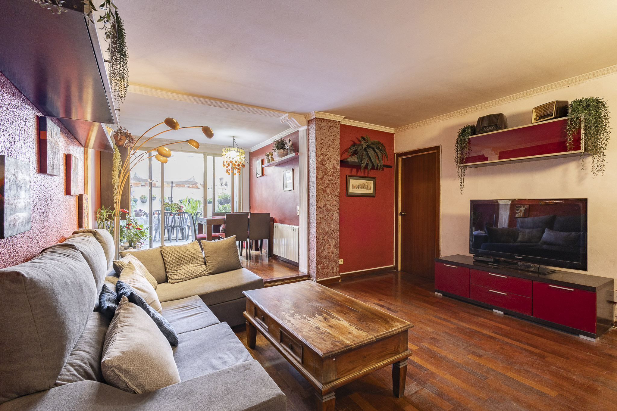 Convenient property with private terrace in the heart of Molins de Rei