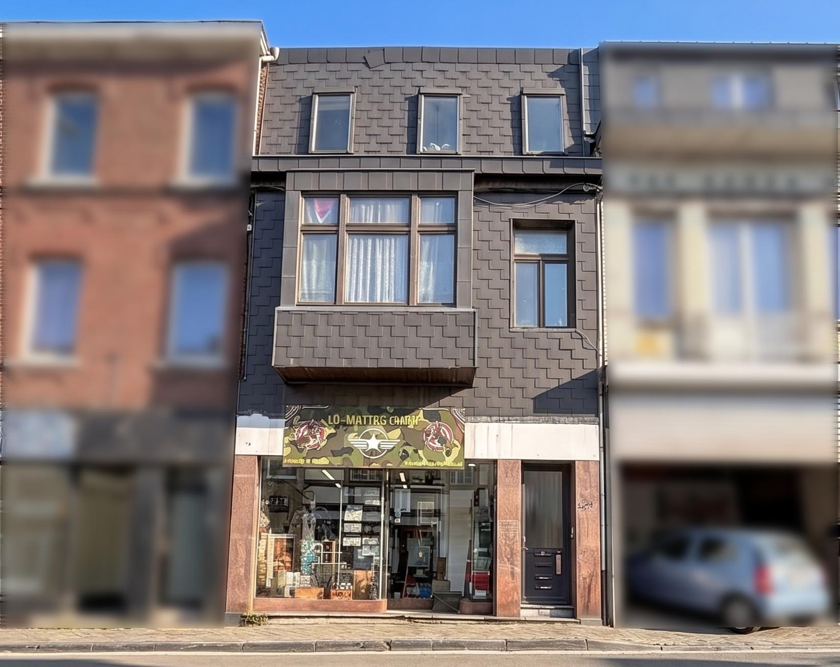 Immeuble de rapport avec commerce et logements à Liège