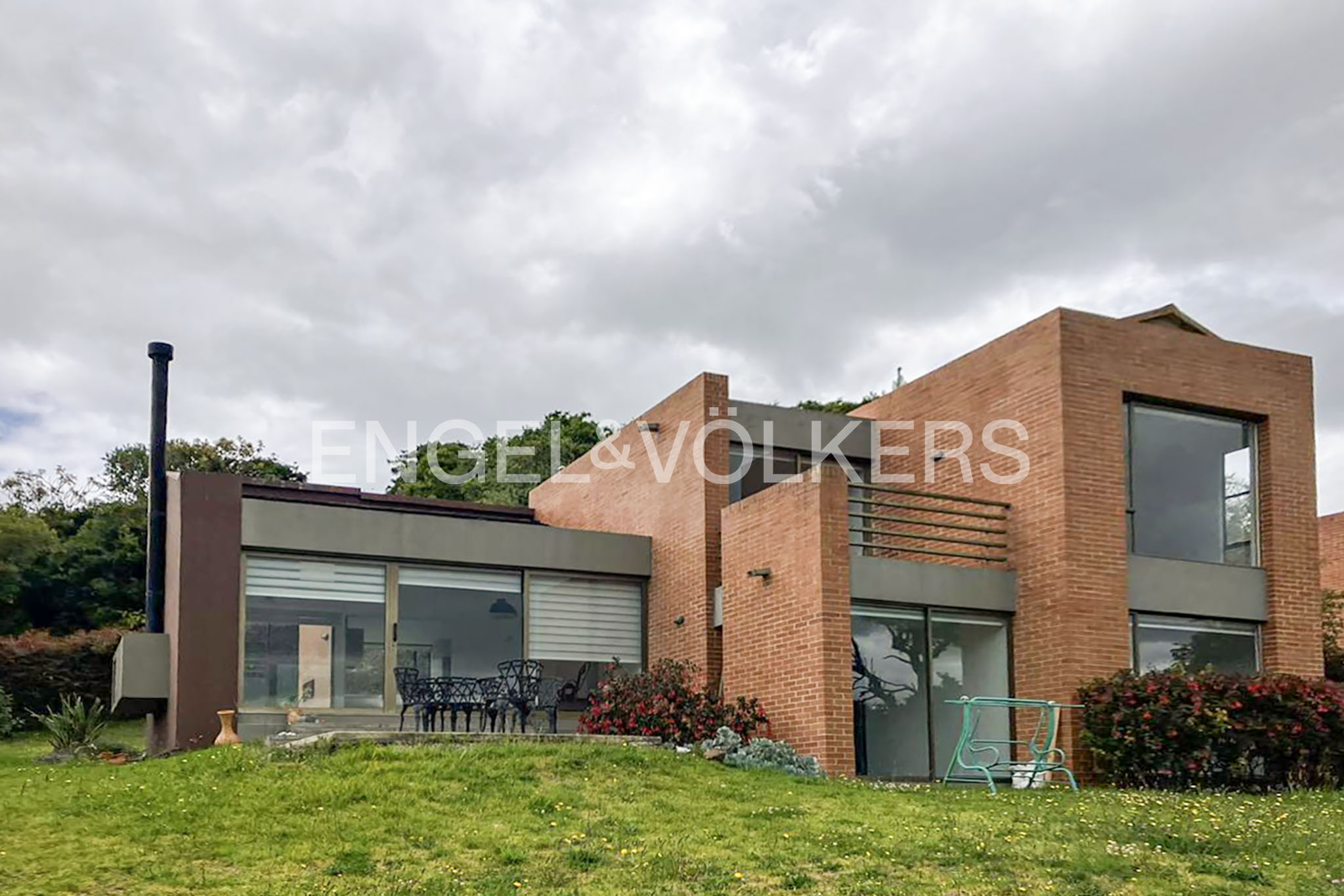 Acogedora casa para la venta en Macadamia, La Calera