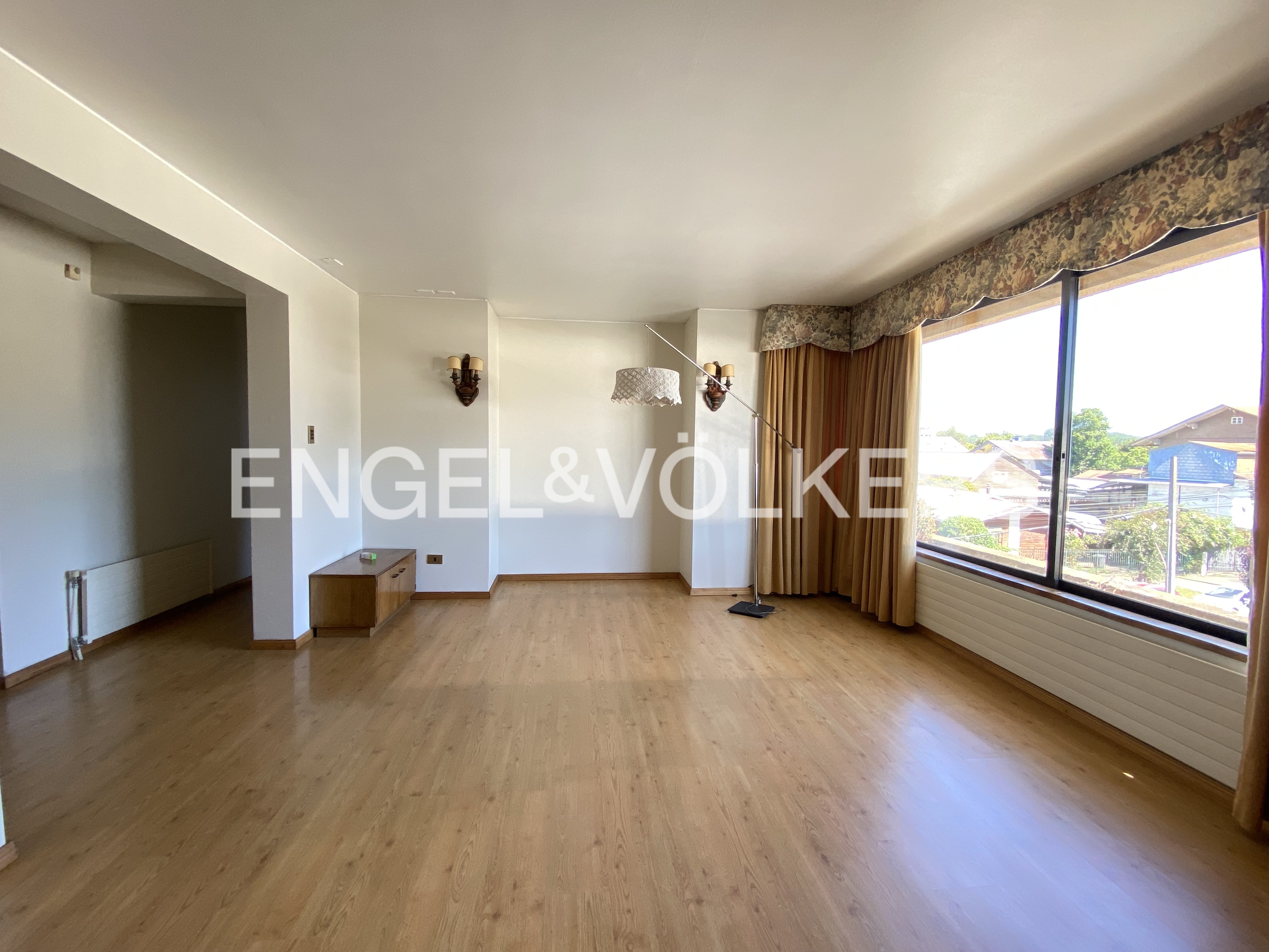 Departamento 4 dormitorios-orientación norponiente