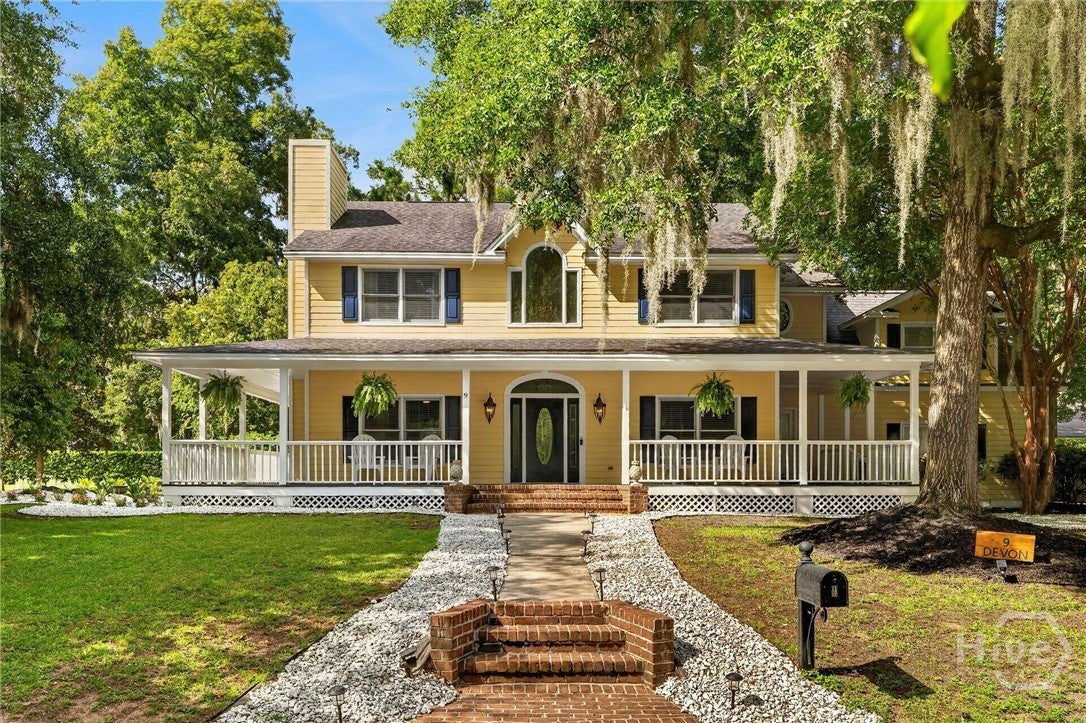 Coffee Bluff Living, Just Minutes from the Marina