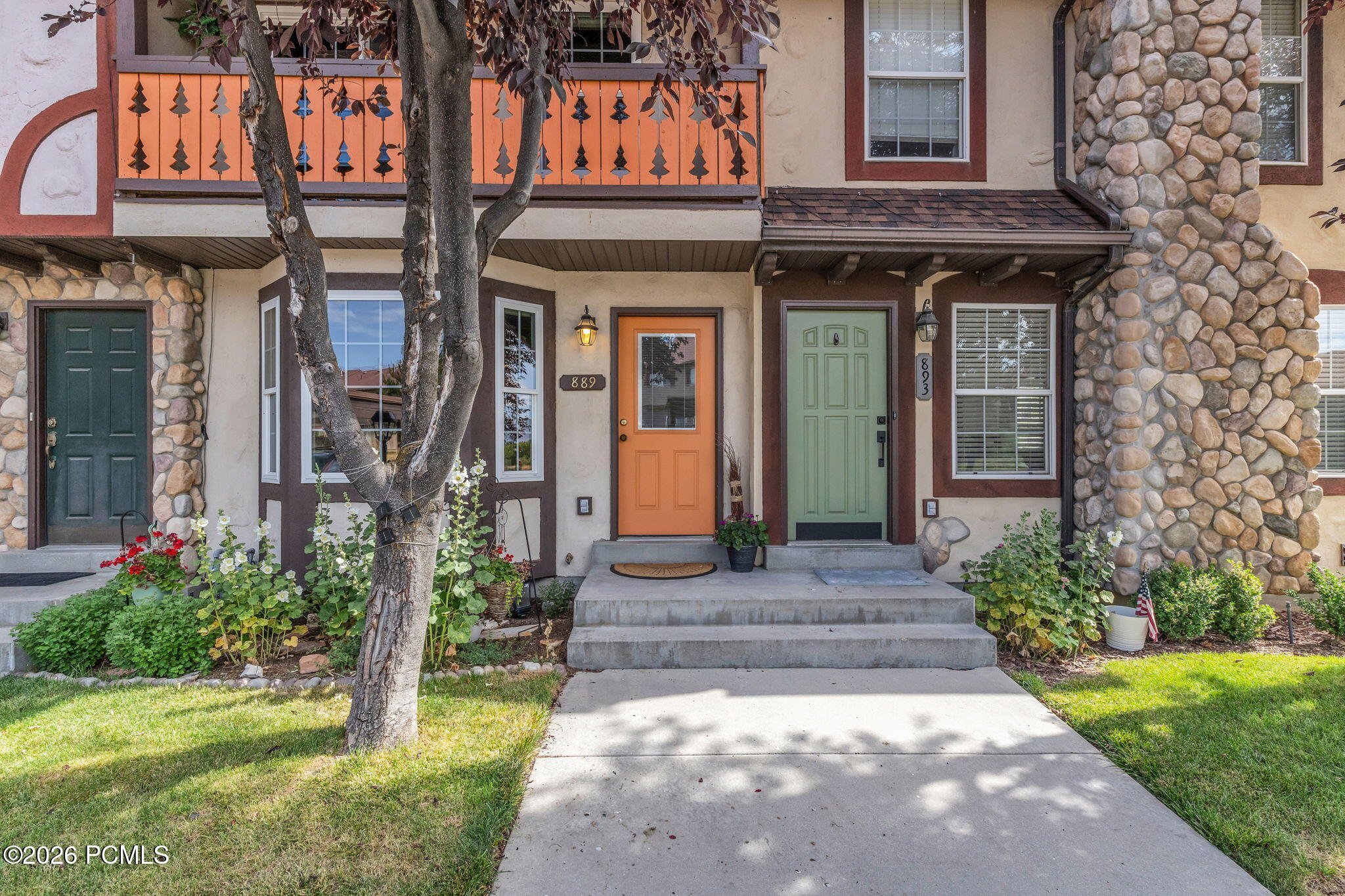 Charming Midway Townhome with Main Level Living