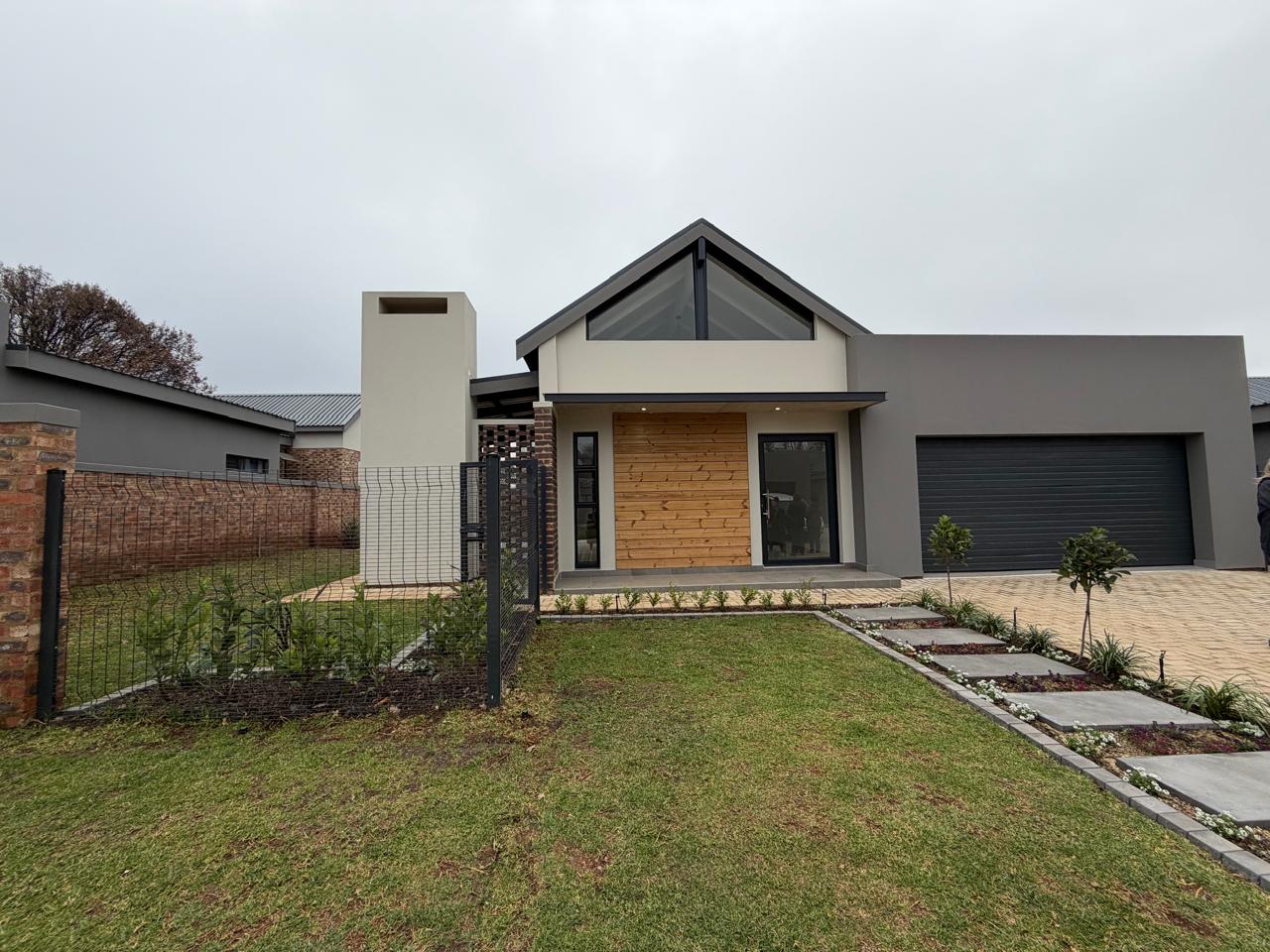 Beautiful family home in Oudebosch Estate