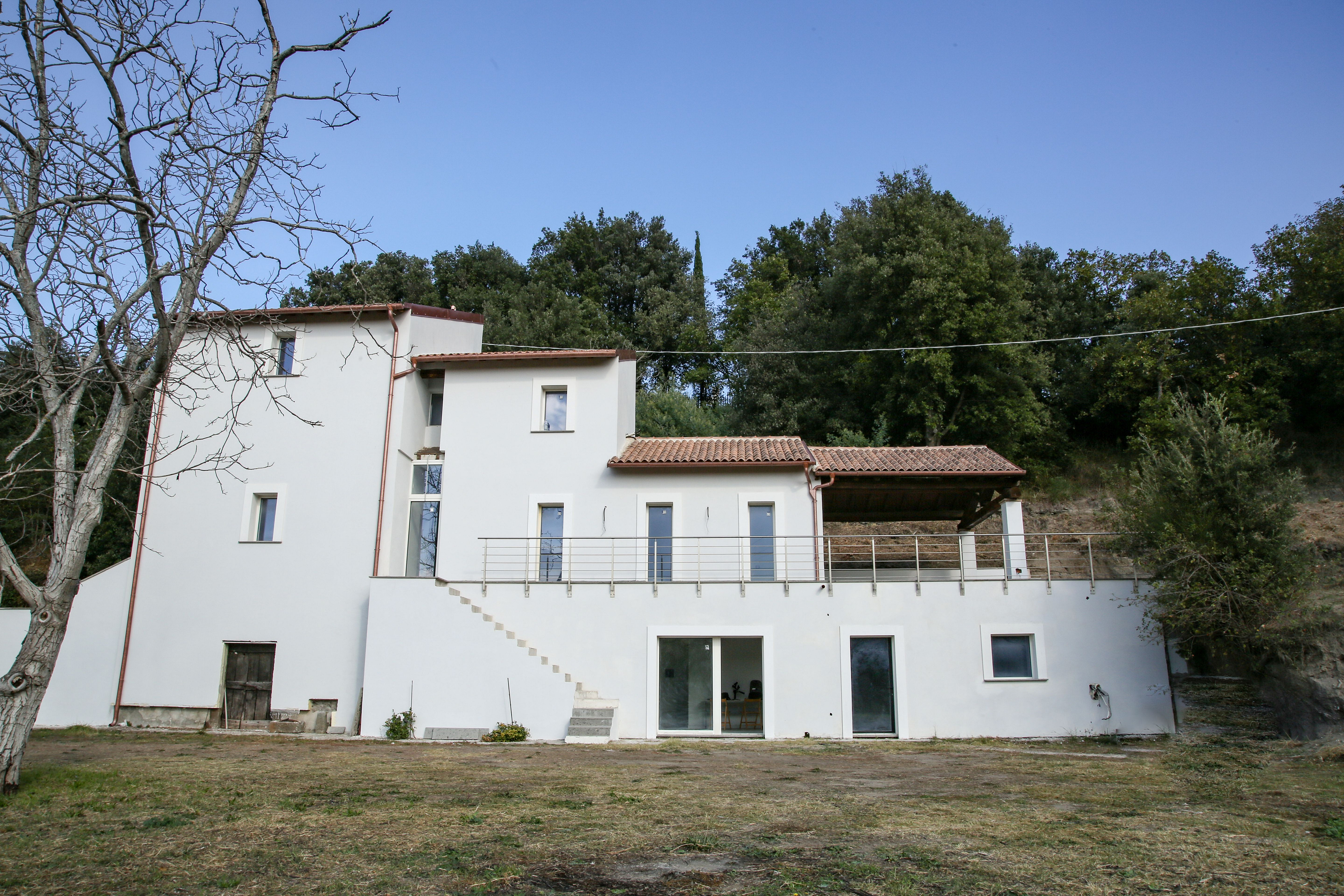 Freistehende Villa mit Garten, Viterbo
