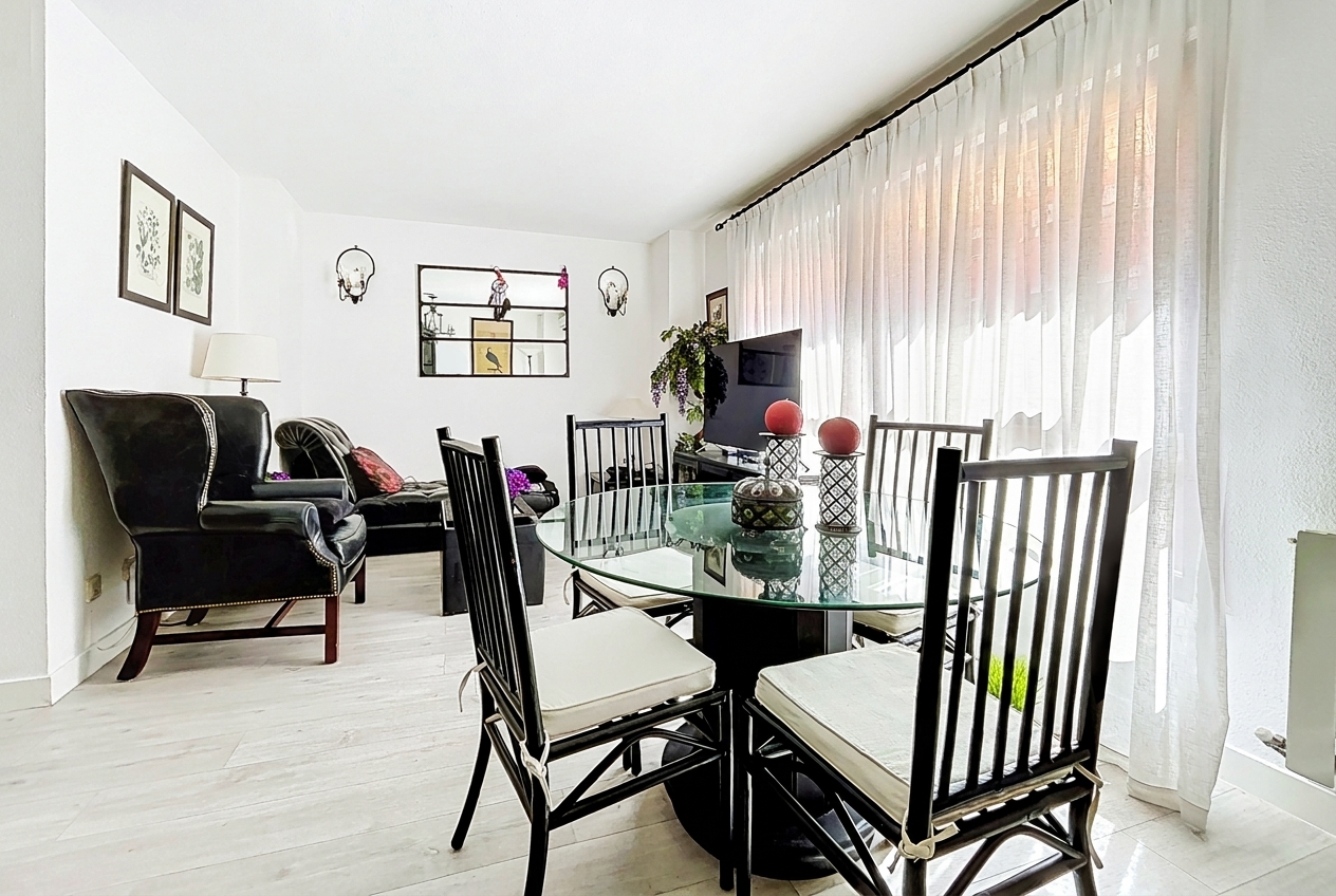 Three-Bedroom Apartment in Tres Olivos