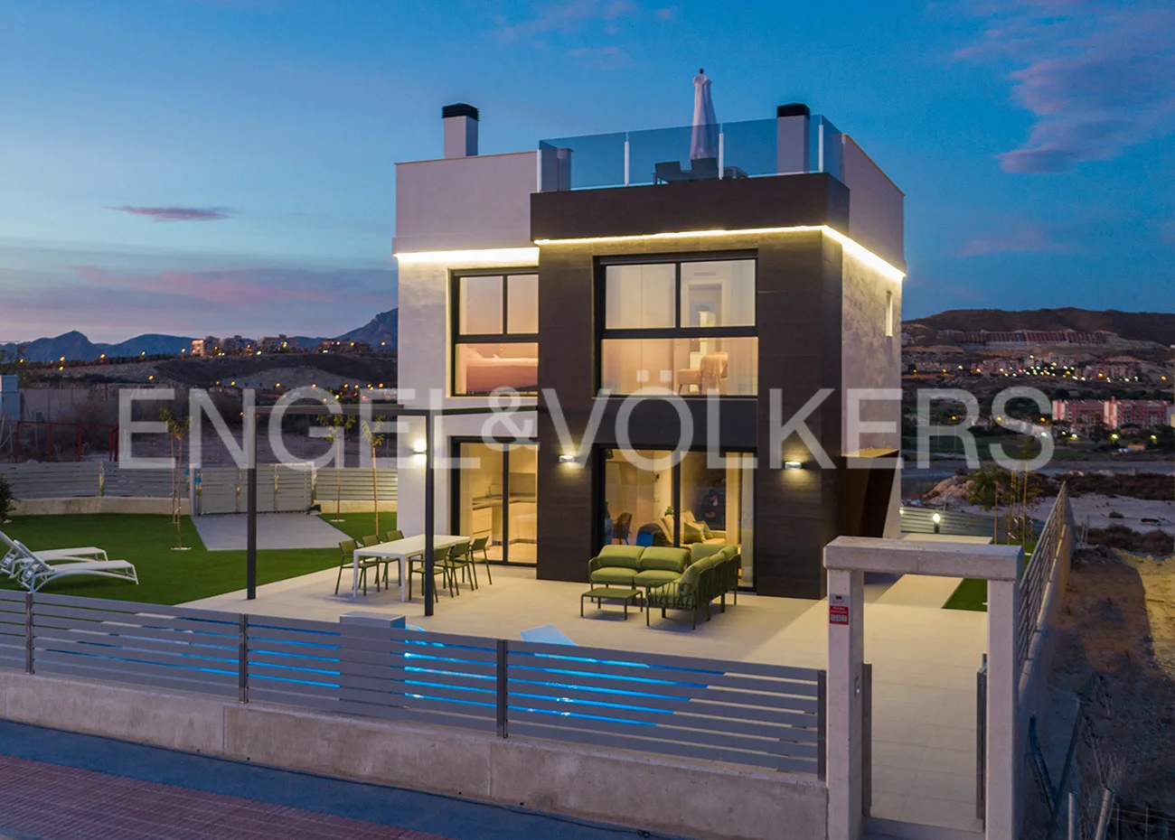 Villa-Neubauprojekt mit magischer Aussicht V36
