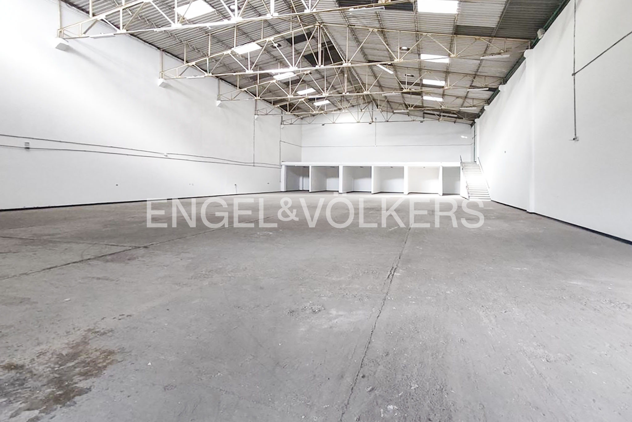 Vendo bodega de 1.000 mt2 con altura libre de 11mts en San Andresito