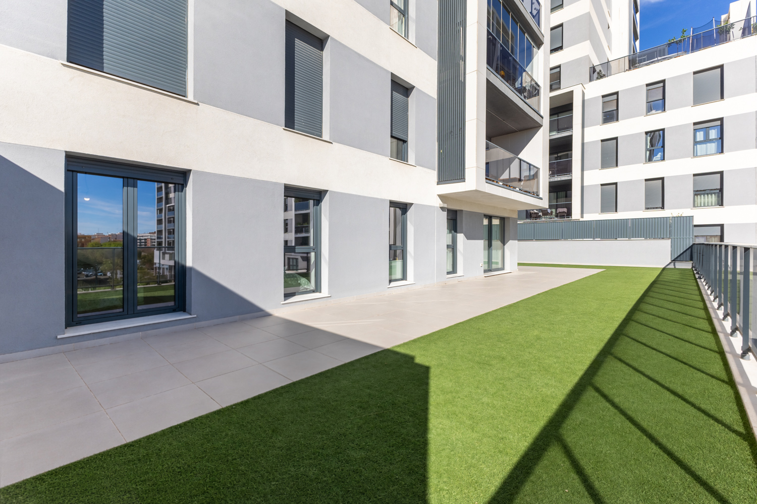 Apartment in Campanar with a dream terrace in a modern building with excellent services!