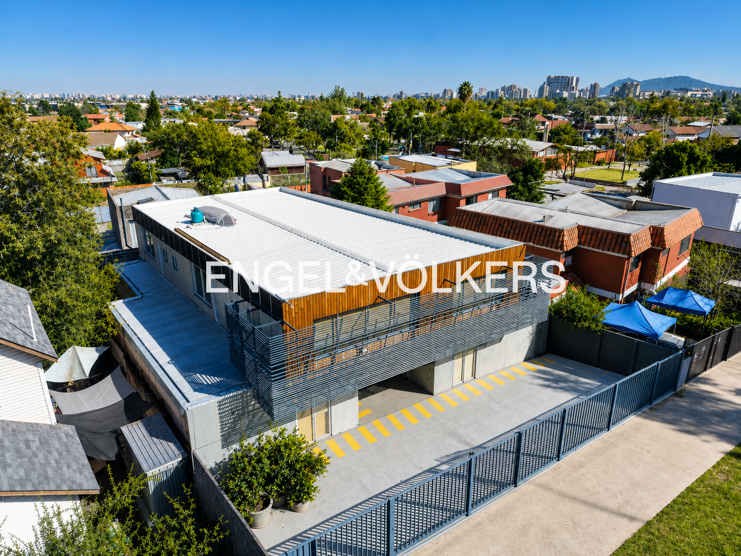 Local Comercial Primera Línea Av. Tobalaba / La Reina