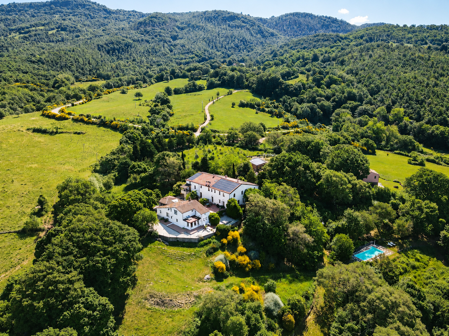 Monte Amiata: Exclusive 7th-century former monastery with pool and views of the islands