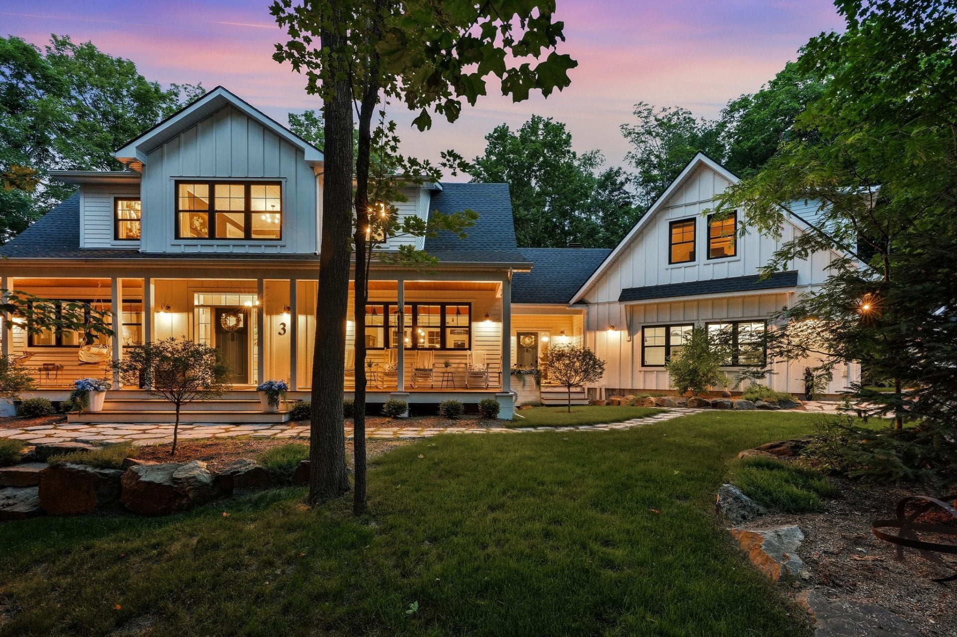 Modern Farmhouse-style property