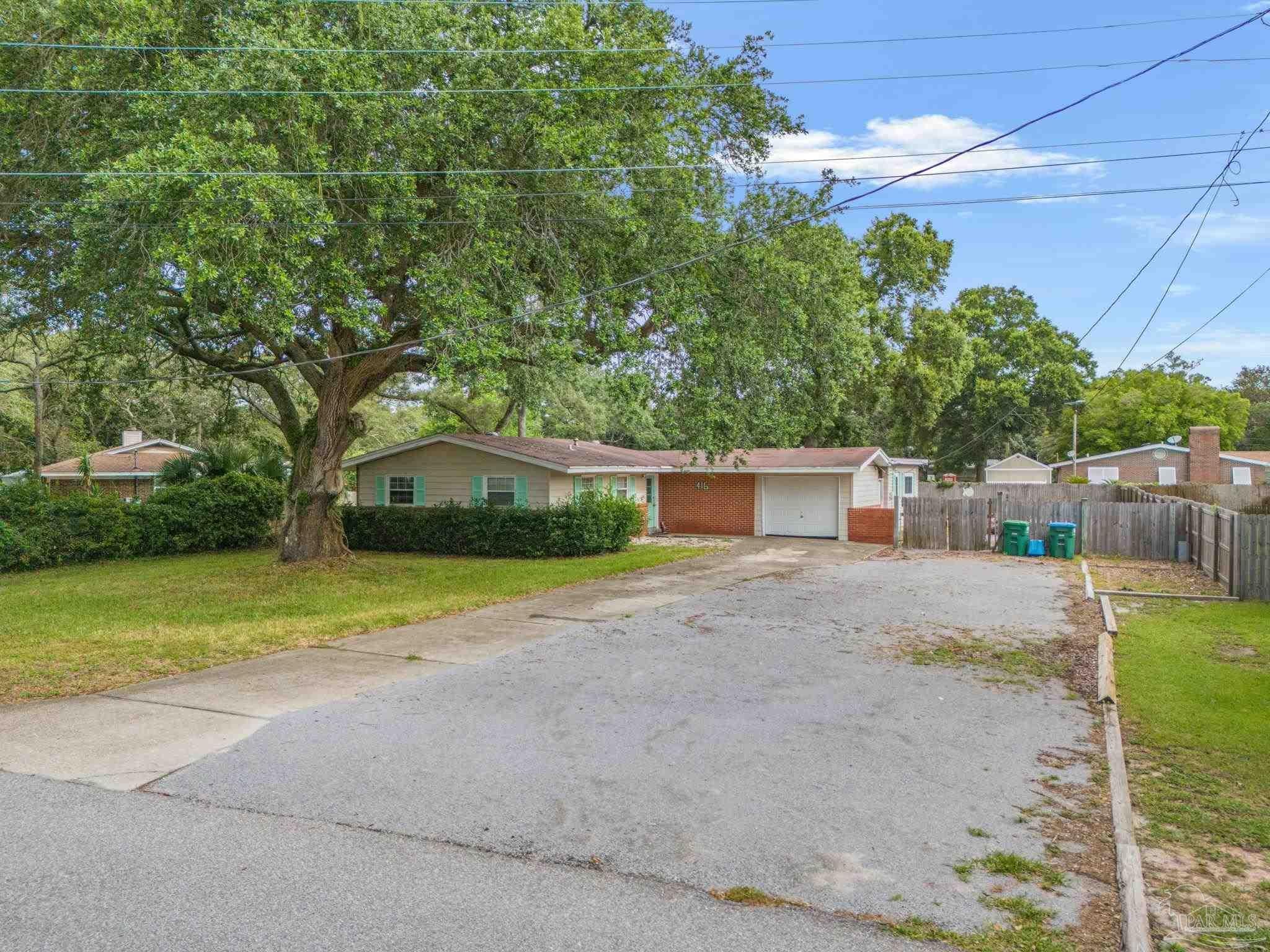 Rare Canvas in Gulf Breeze Proper