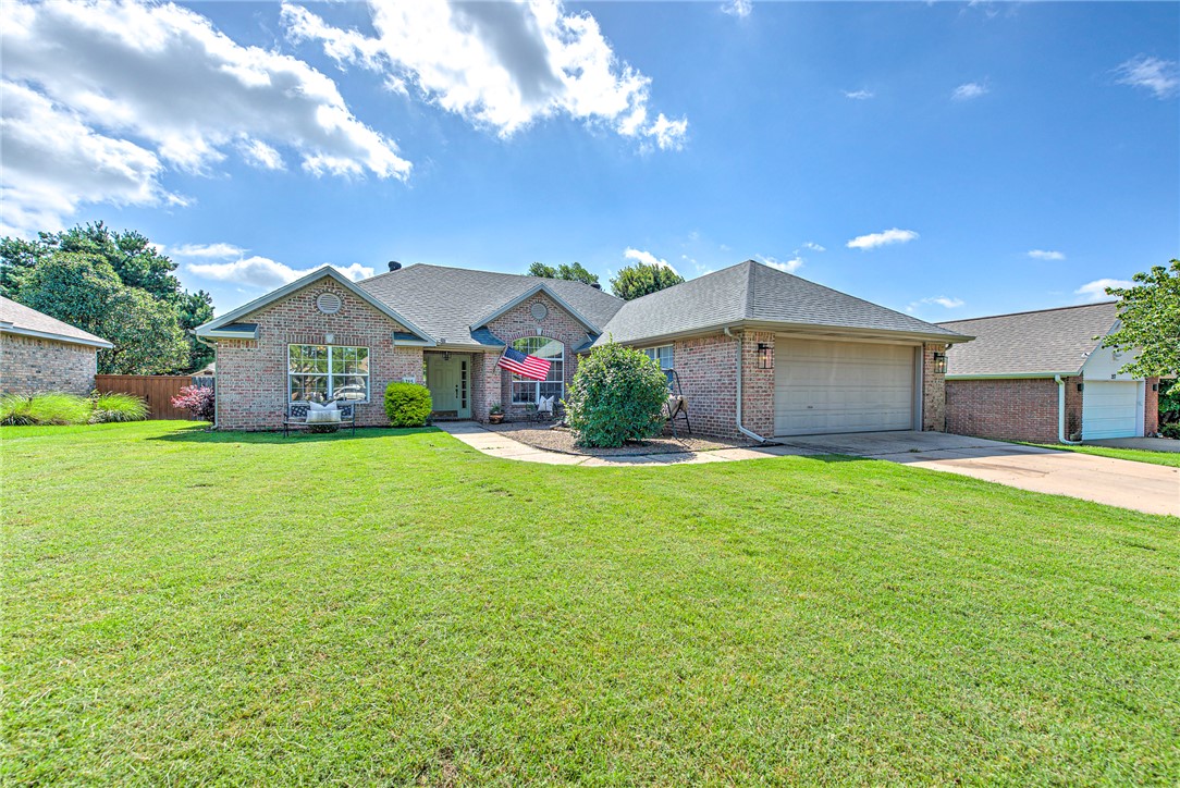 Charming Home in Established Centerton Neighborhood