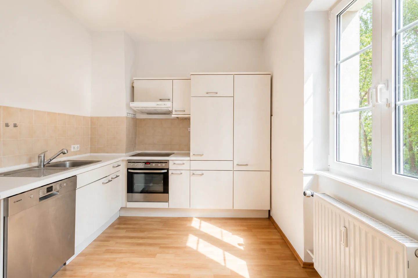 **RESERVIERT**Charmante Altbauwohnung mit großzügigem Grundriss auf der Hambacher Höhe! - Photo 4