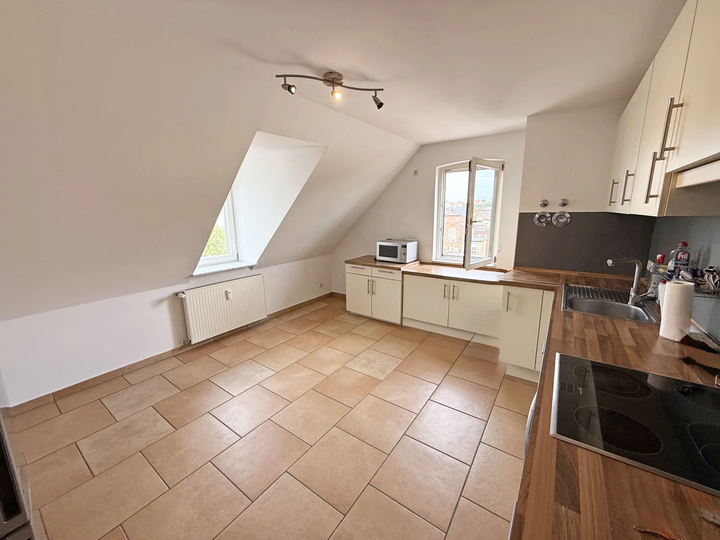 Großzügige 5-Zimmer-Maisonettewohnung in gefragter Lage - Photo 3