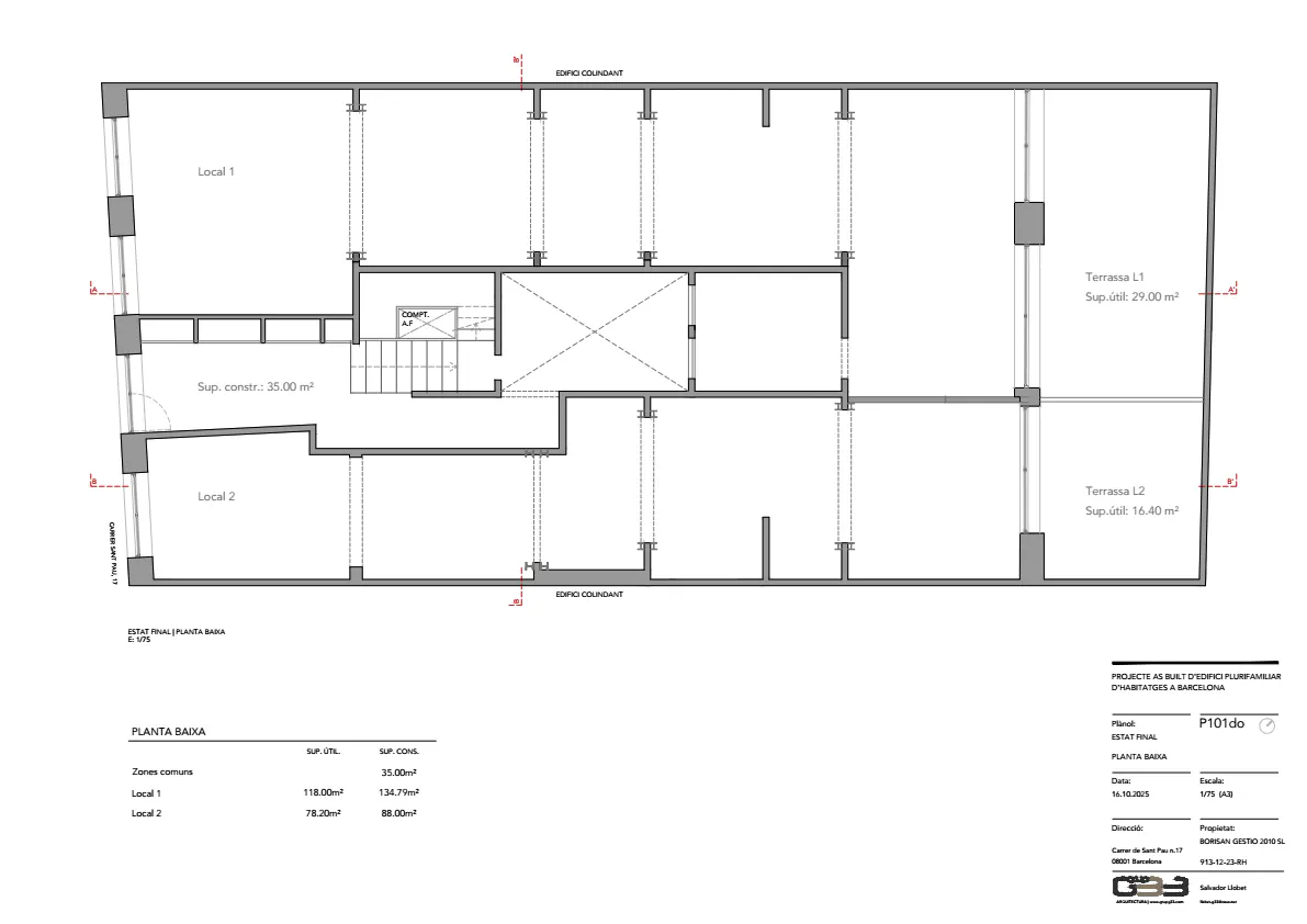 Architectural floor plan of a building's ground floor, showing two commercial spaces, terraces, and common areas. The plan includes dimensions and layout details.