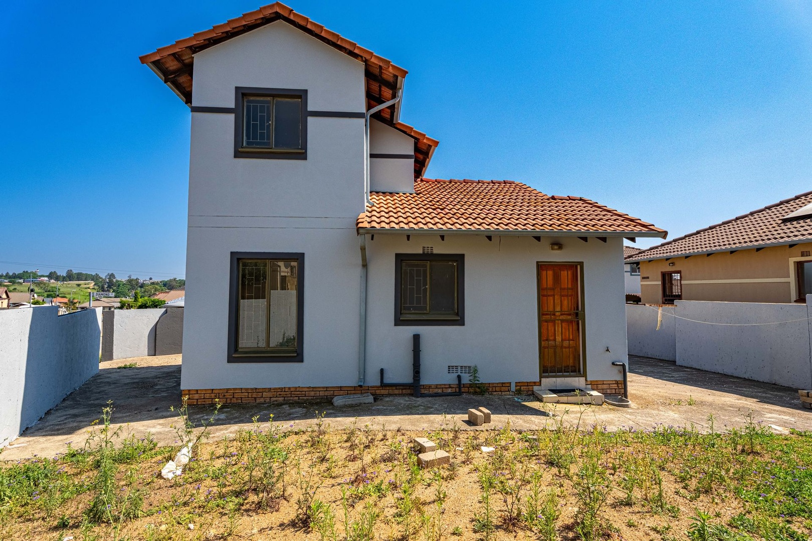 3Bedrooms 2bathrooms and garden in a complex