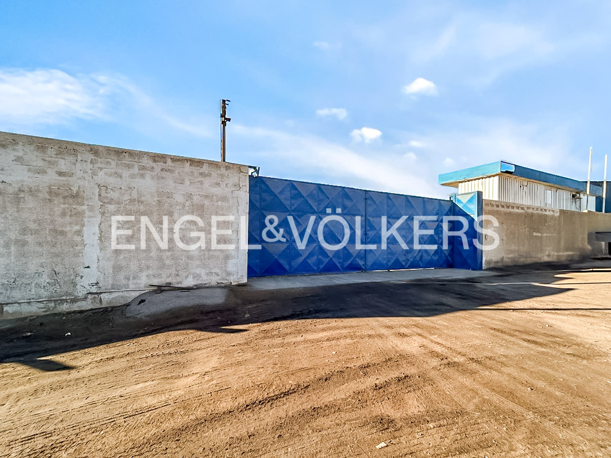 Propiedad Industrial en sector La Negra 1520/3104 M2