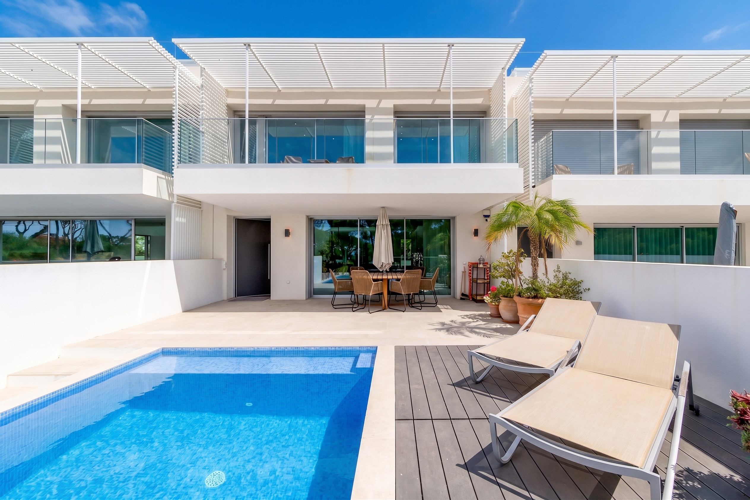3 bedroom Townhouse in Luxury Development in Garrão