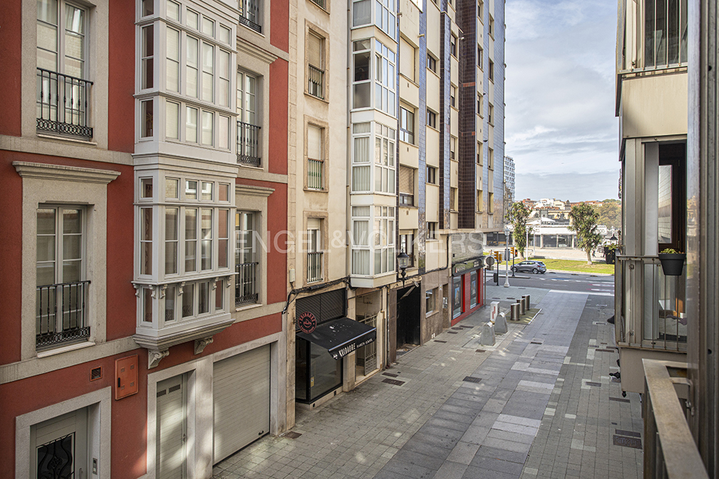 Apartment with terrace near San Lorenzo
