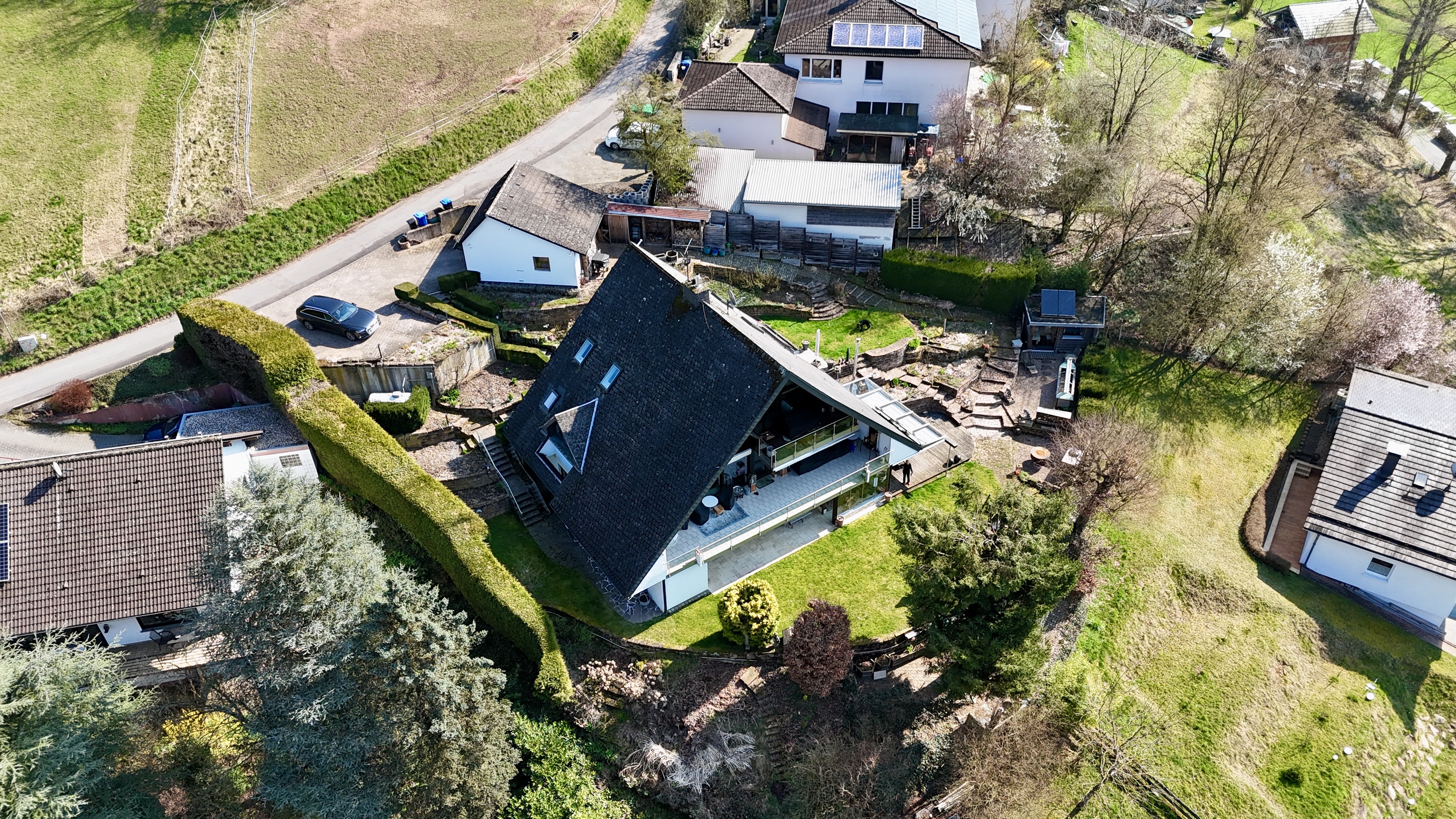 Architektenhaus mit Panorama Blick auf die Burgruine Freienstein in Gammelsbach