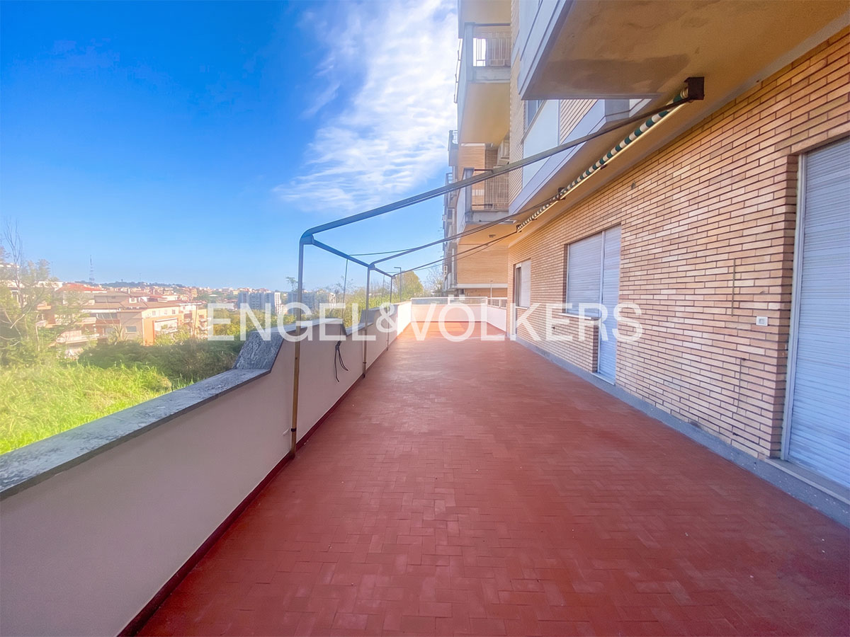 Three-room apartment – Via Schupfer – Adjacent to Via Our Lady of Lourdes