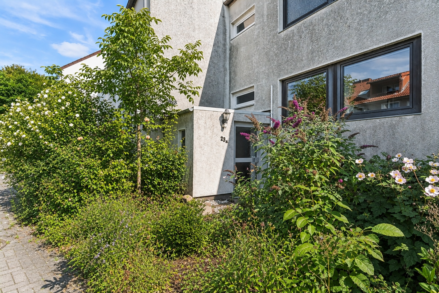 Reihenmittelhaus mit Split-Level-Architektur – viel Potenzial für Ihr neues Zuhause