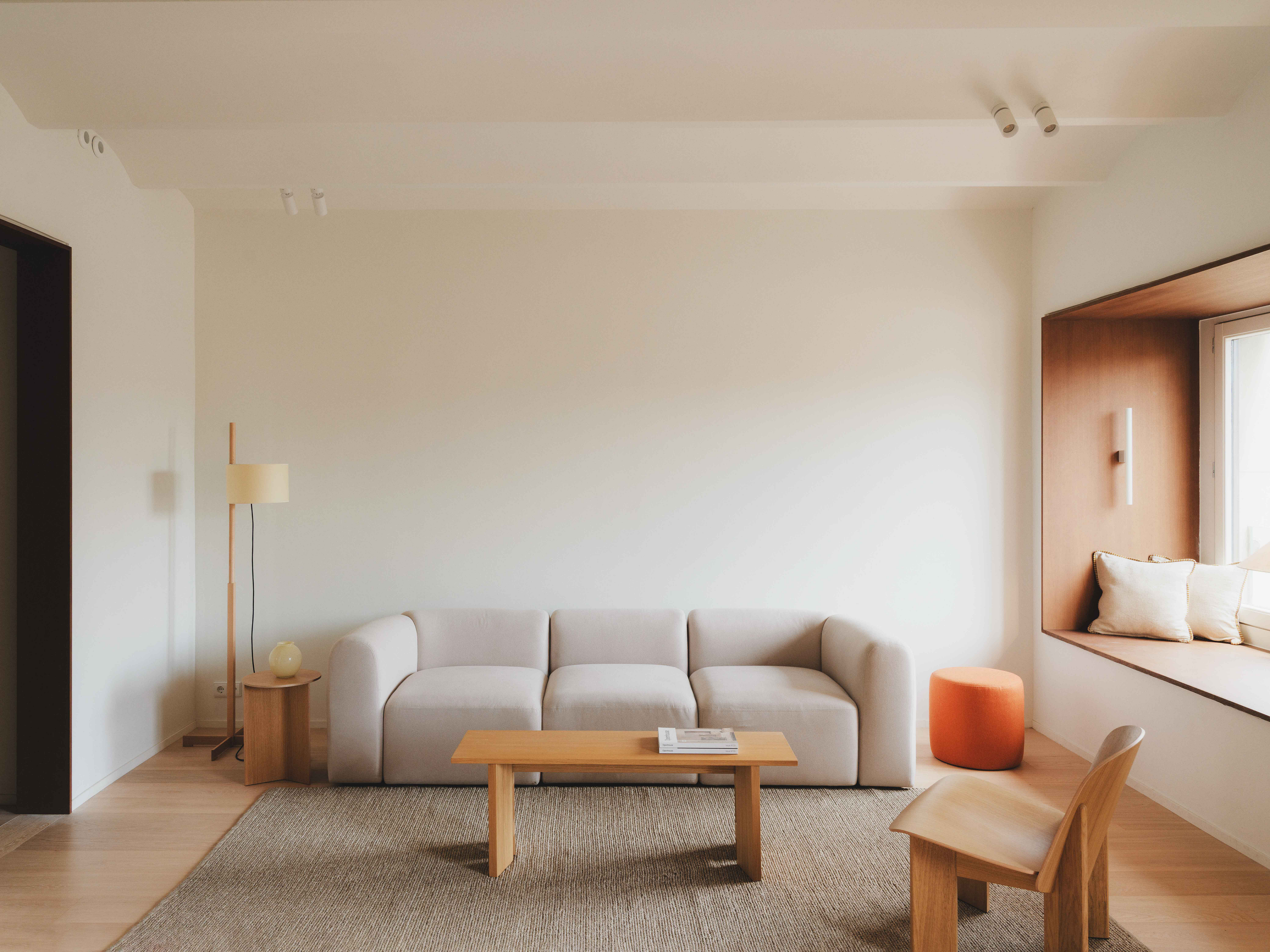 Bright, newly renovated upper-floor apartment next to Passeig de Gràcia