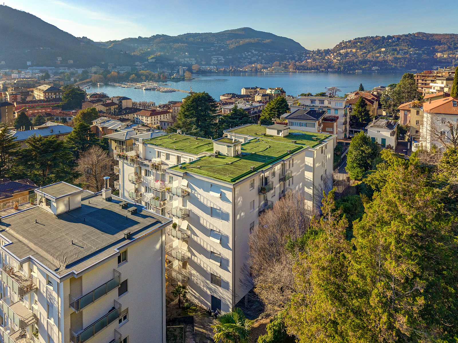Reputables Apartment mit Seeblick im Zentrum von Como